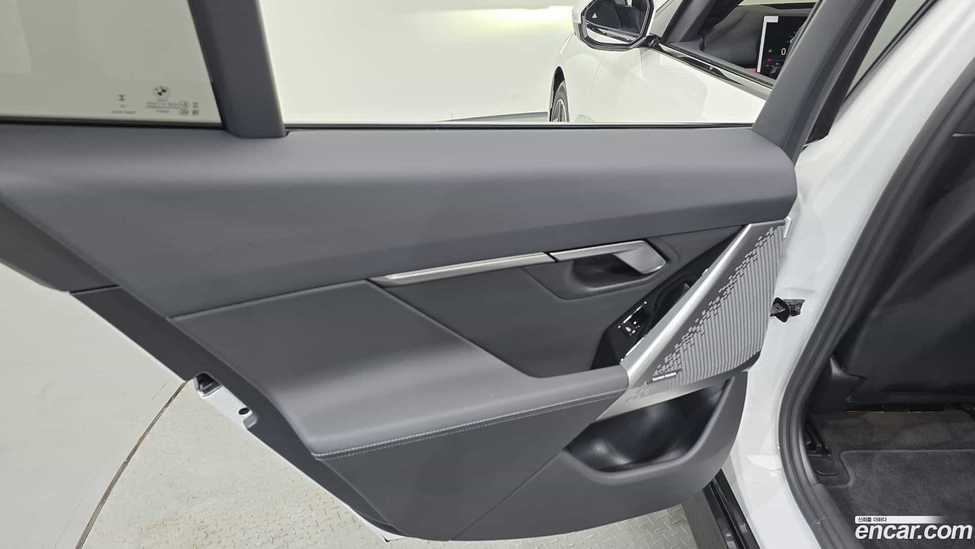 5-Series BMW 2026.0-INNER-035