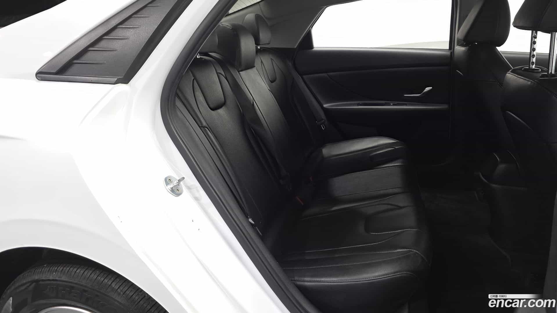 AVANTE Hyundai 2021.6-OPTION-015