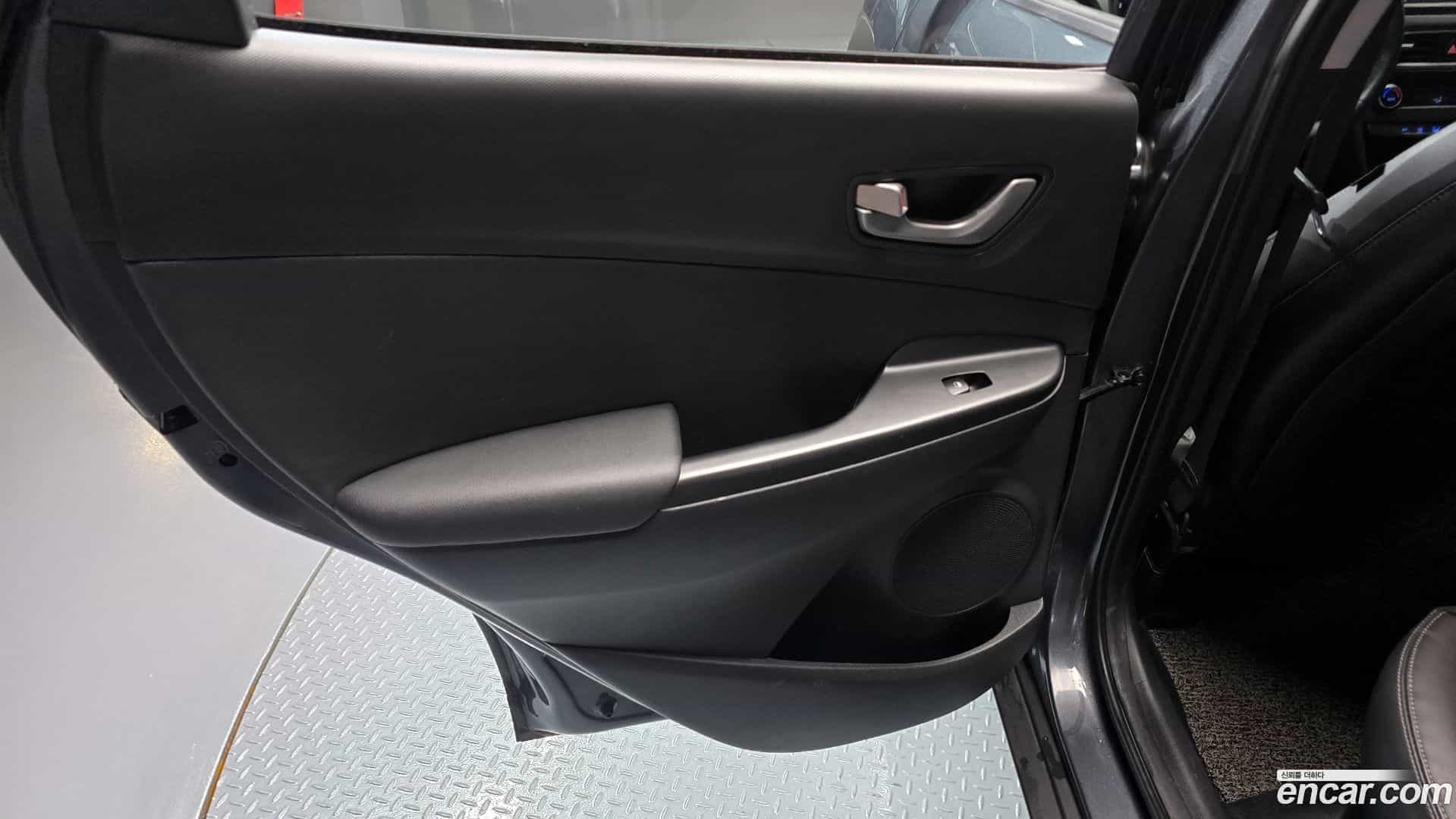 Kona Hyundai 2019.9-INNER-035
