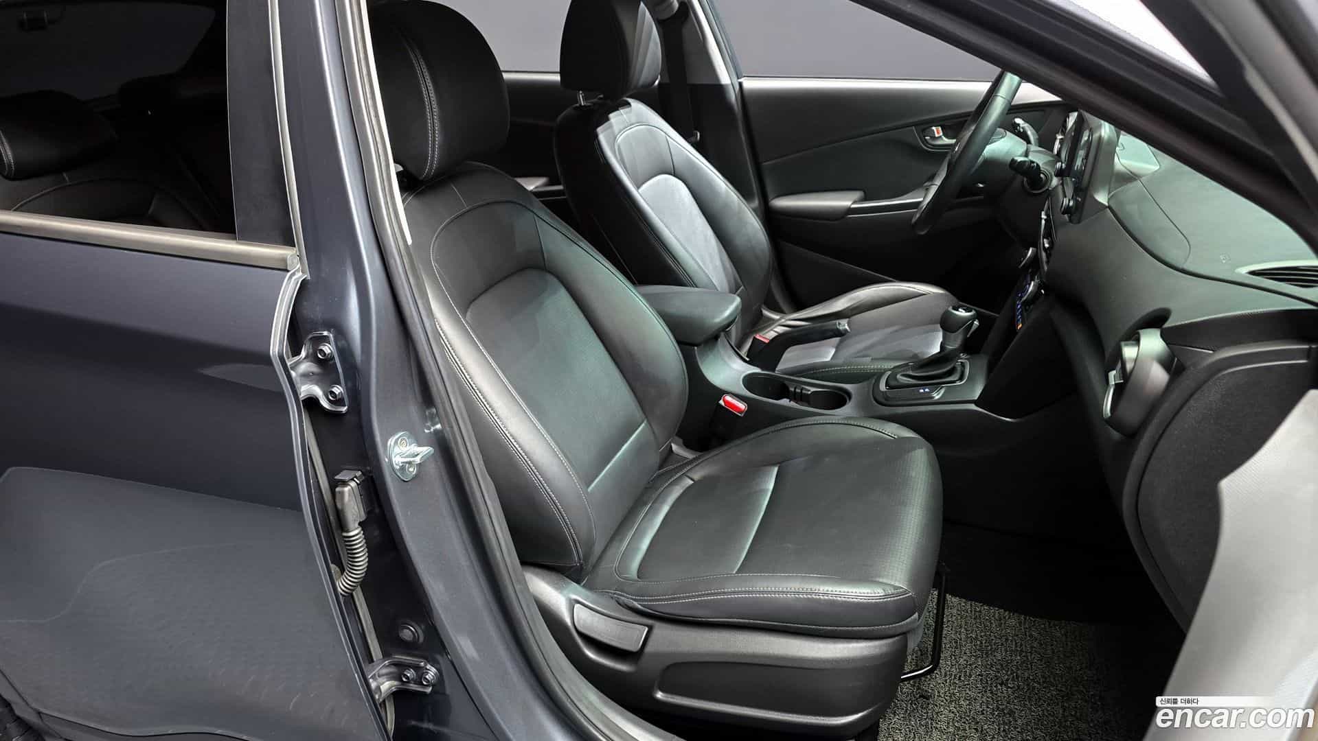 Kona Hyundai 2019.9-INNER-036