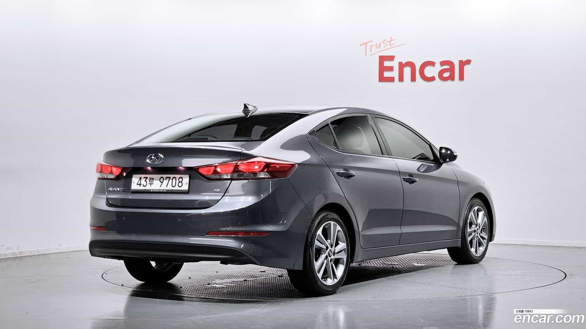 AVANTE Hyundai 2018.4-OUTER-002