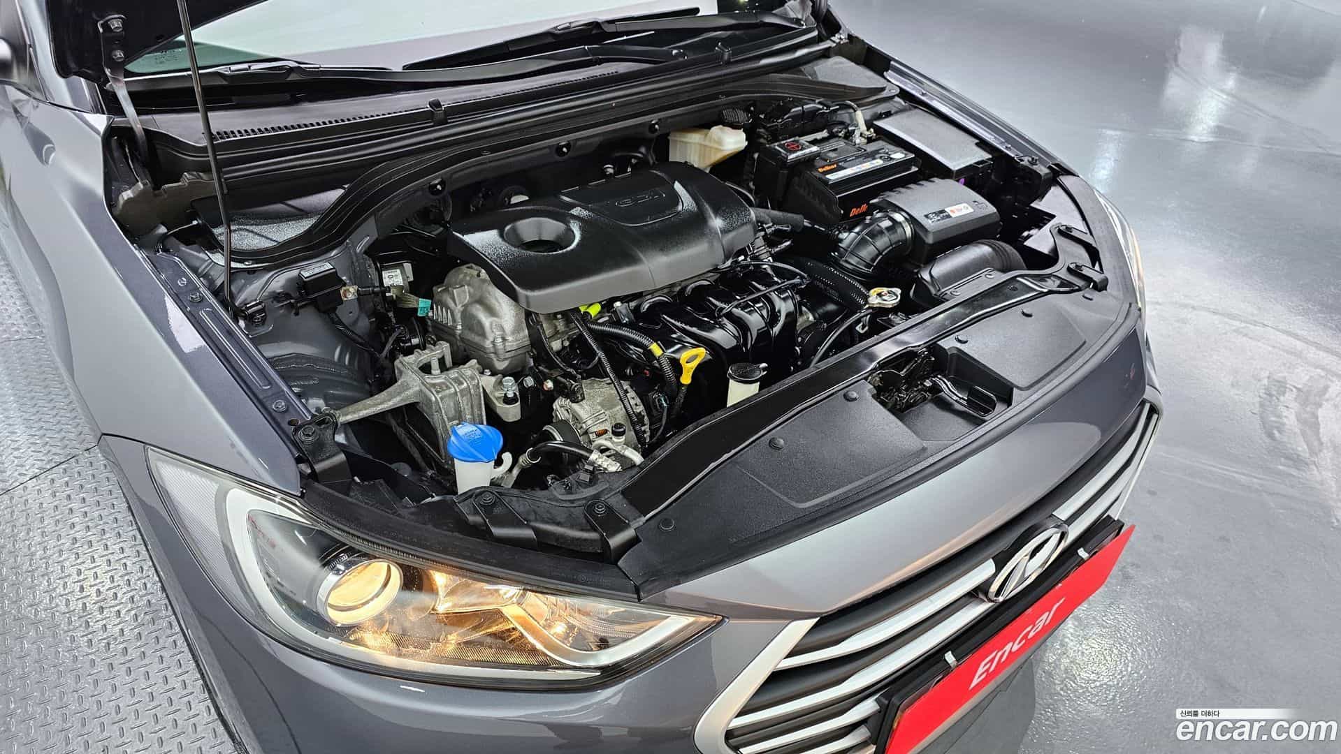 AVANTE Hyundai 2018.4-OUTER-006