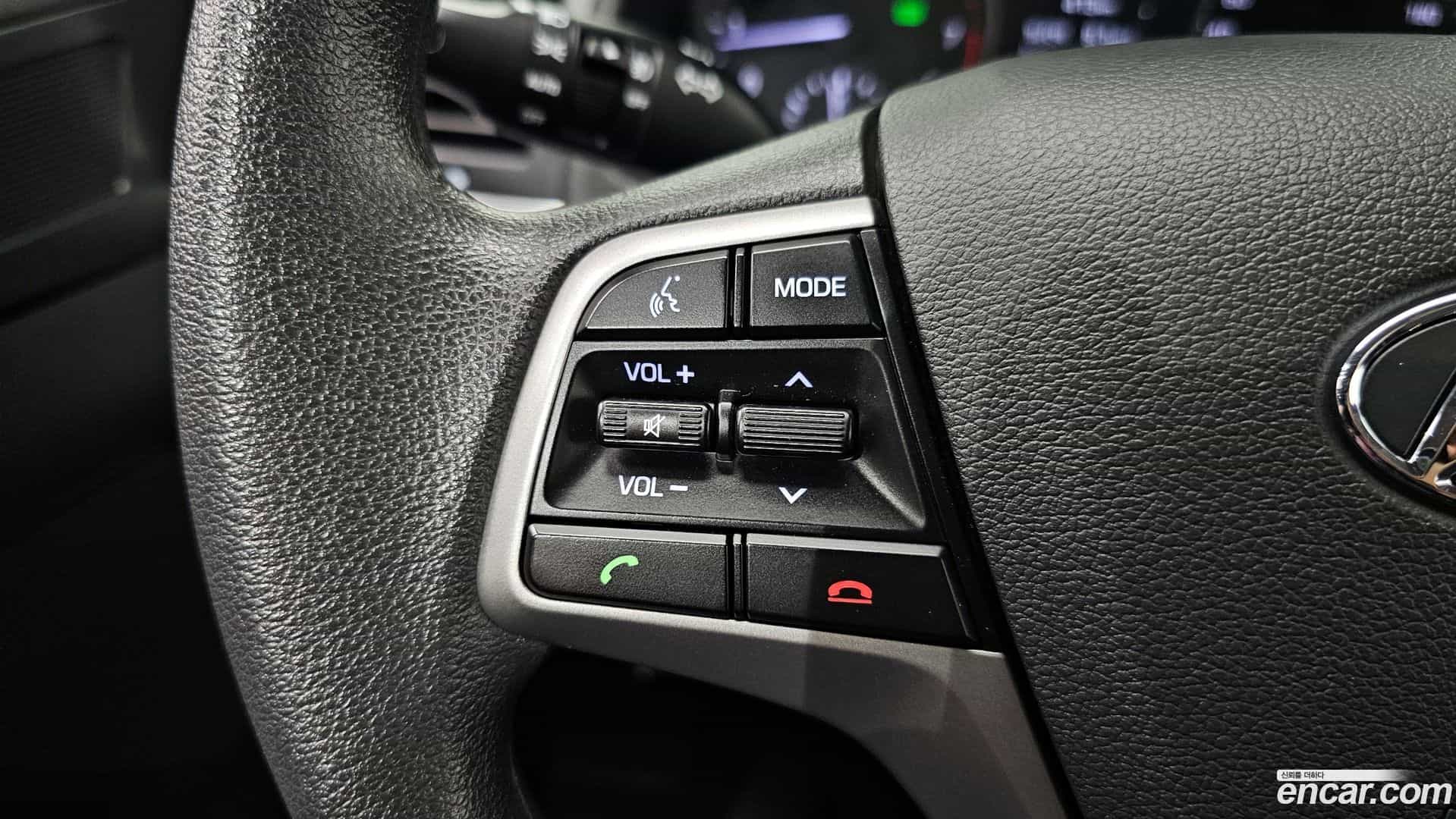 AVANTE Hyundai 2018.4-OPTION-024