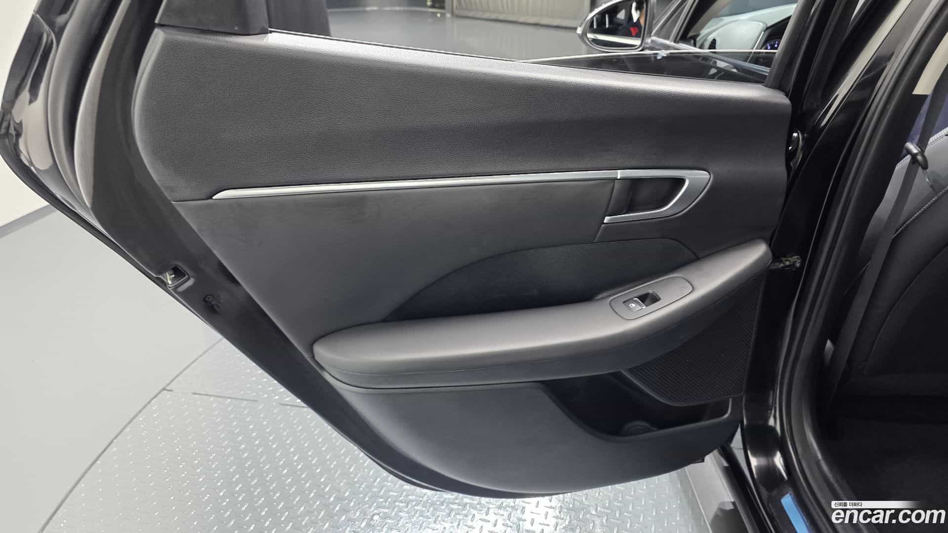 Sonata Hyundai 2019.3-INNER-035