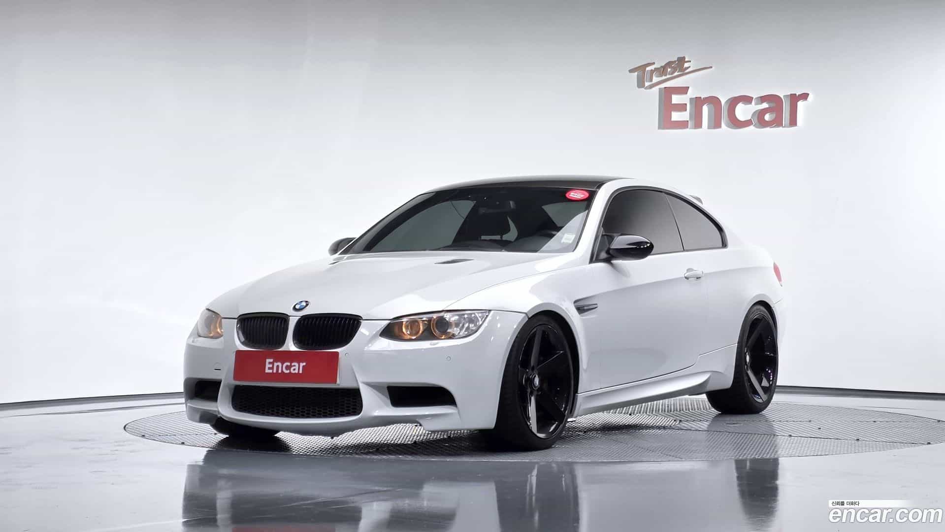 M3 BMW 2010.5-OUTER-001