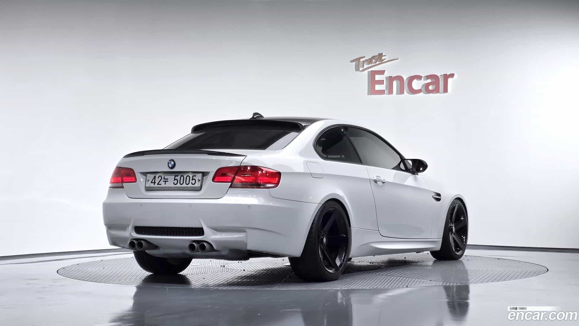 M3 BMW 2010.5-OUTER-002