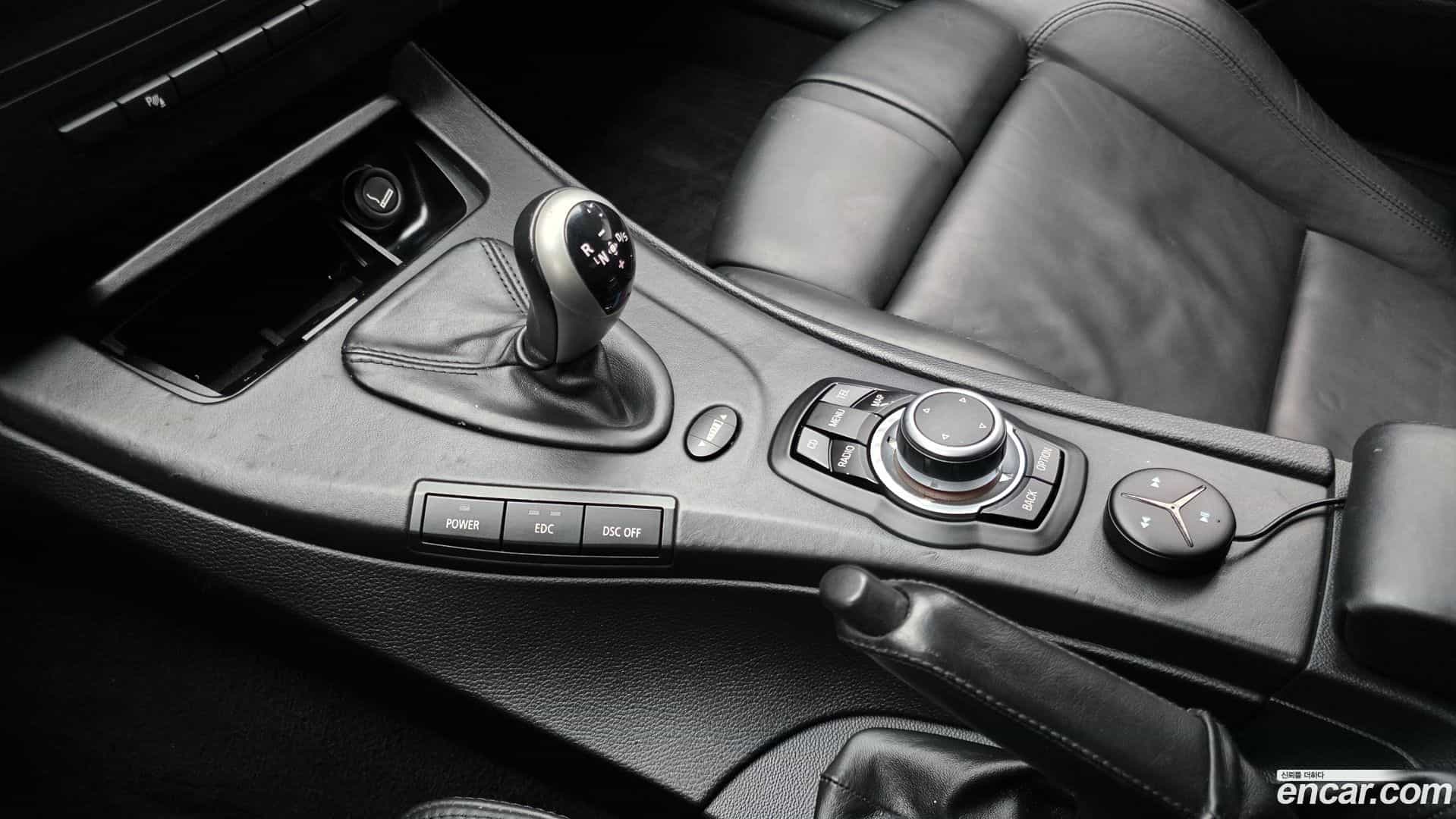 M3 BMW 2010.5-INNER-009