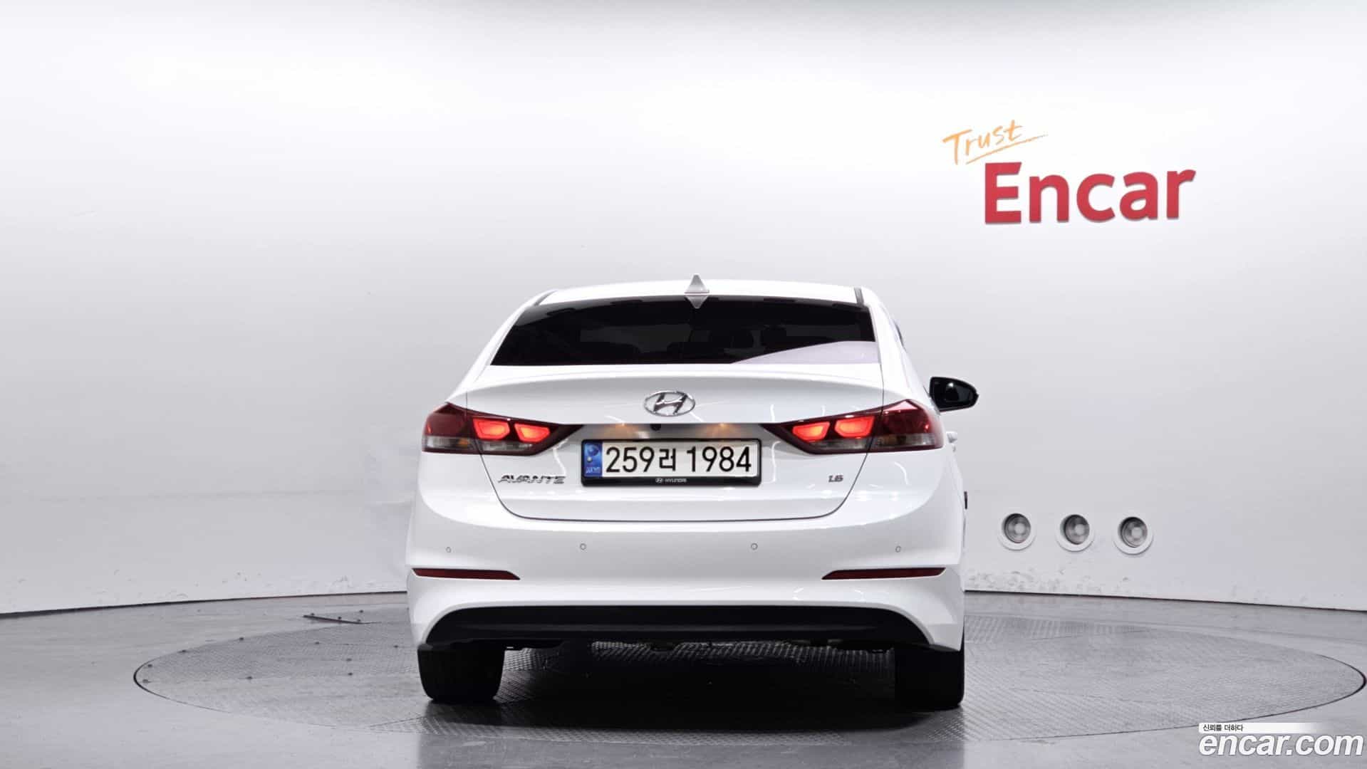 AVANTE Hyundai 2018.8-OUTER-004