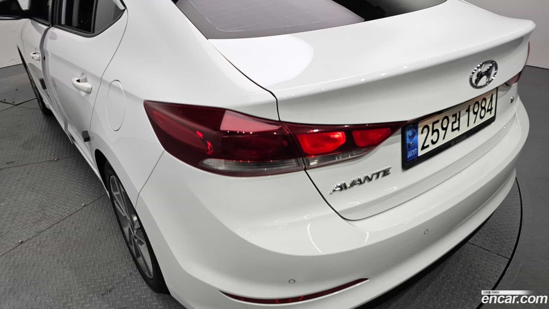 AVANTE Hyundai 2018.8-OUTER-033