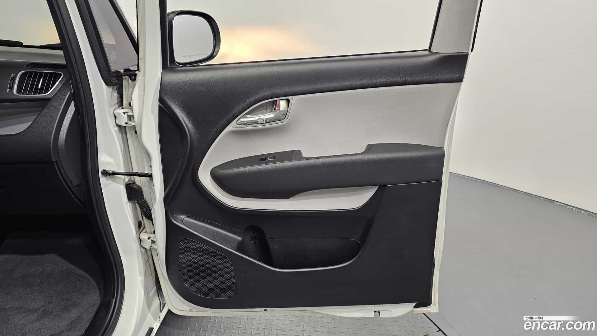 RAY Kia 2022.1-INNER-035