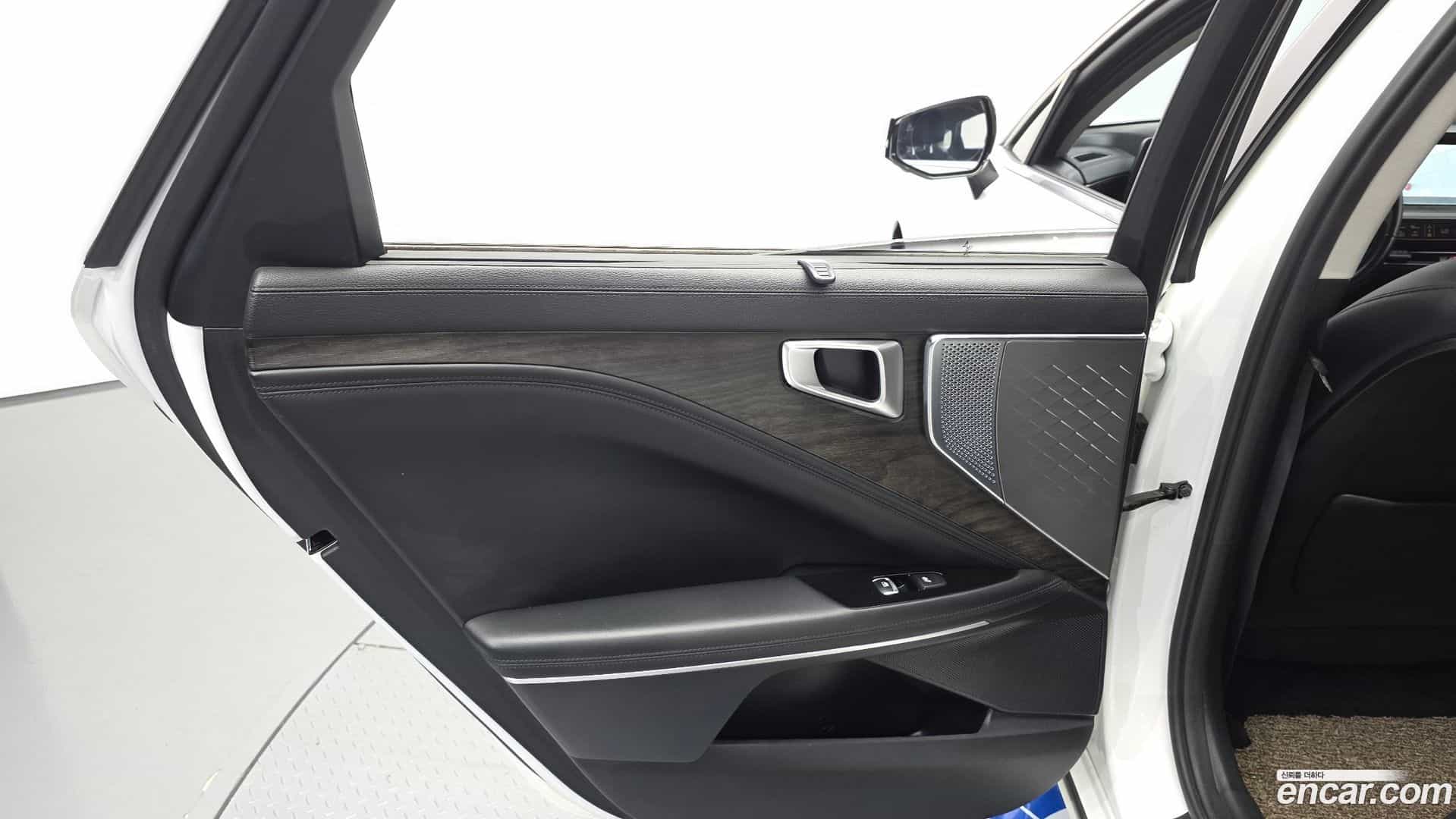 K8 Kia 2021.4-INNER-035