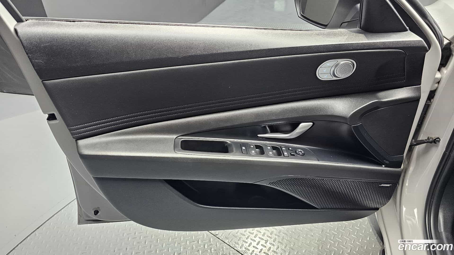 AVANTE Hyundai 2022.1-INNER-034