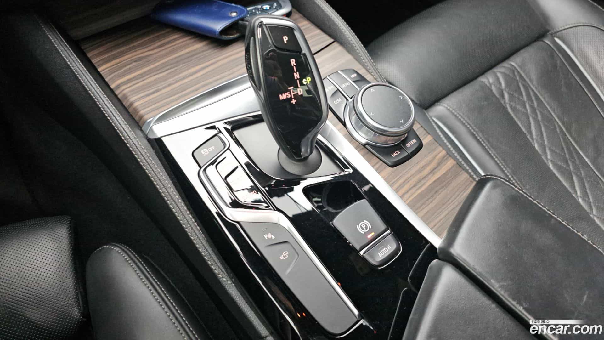 5-Series BMW 2017.10-INNER-009