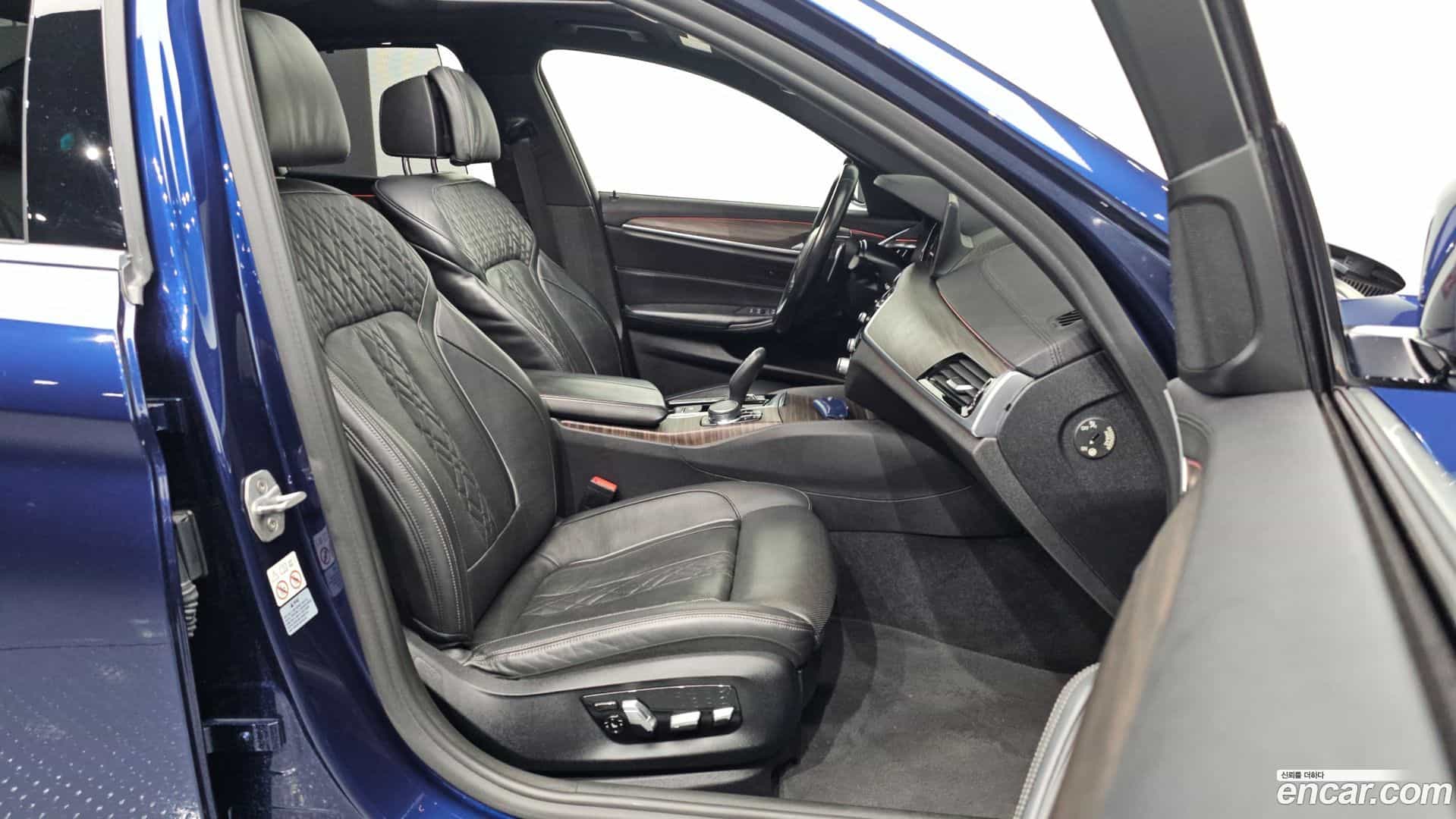 5-Series BMW 2017.10-INNER-036