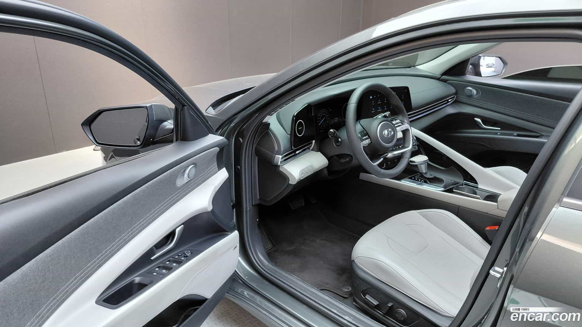 AVANTE Hyundai 2022.6-INNER-010