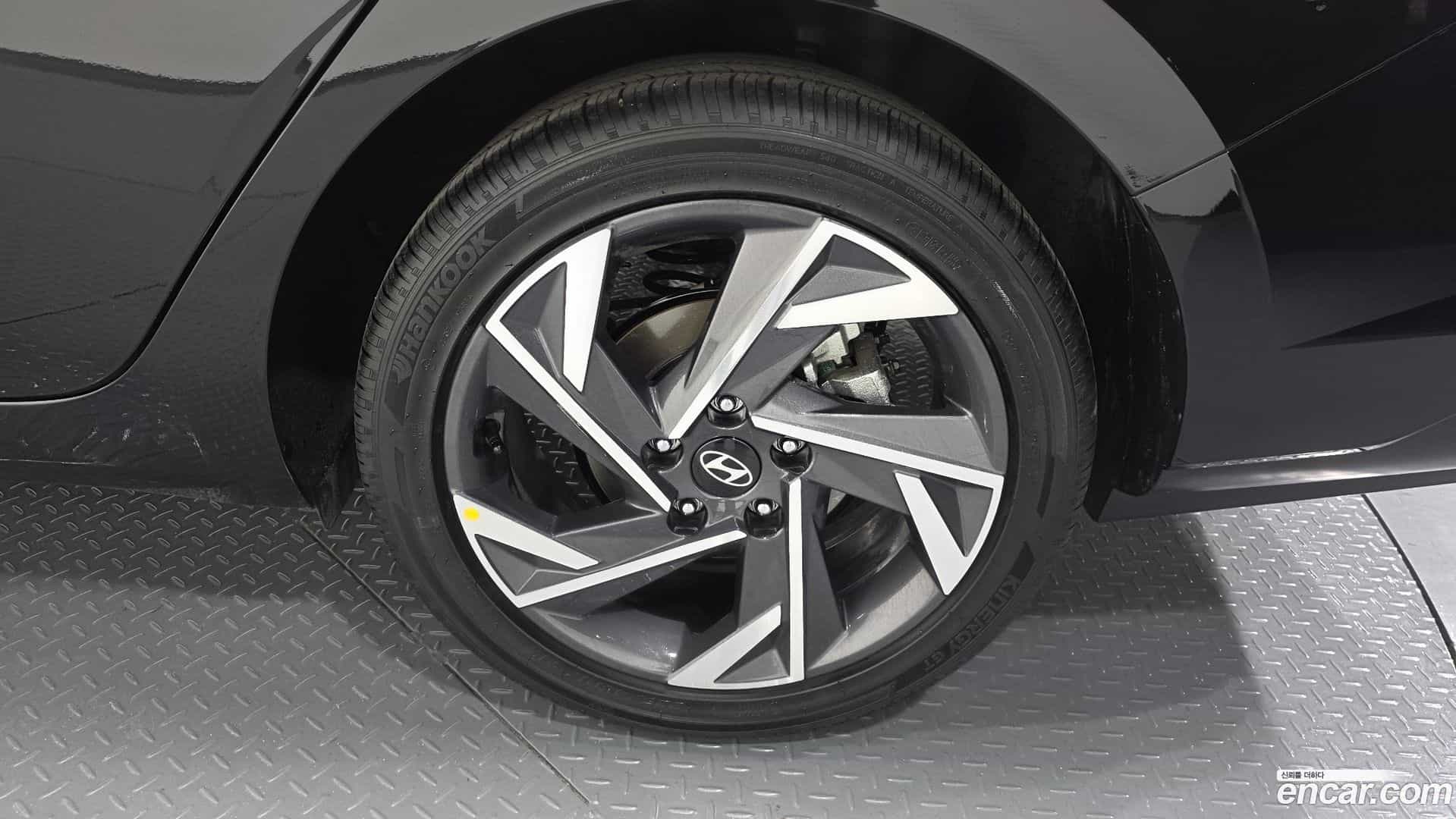 AVANTE Hyundai 2025.0-OUTER-031