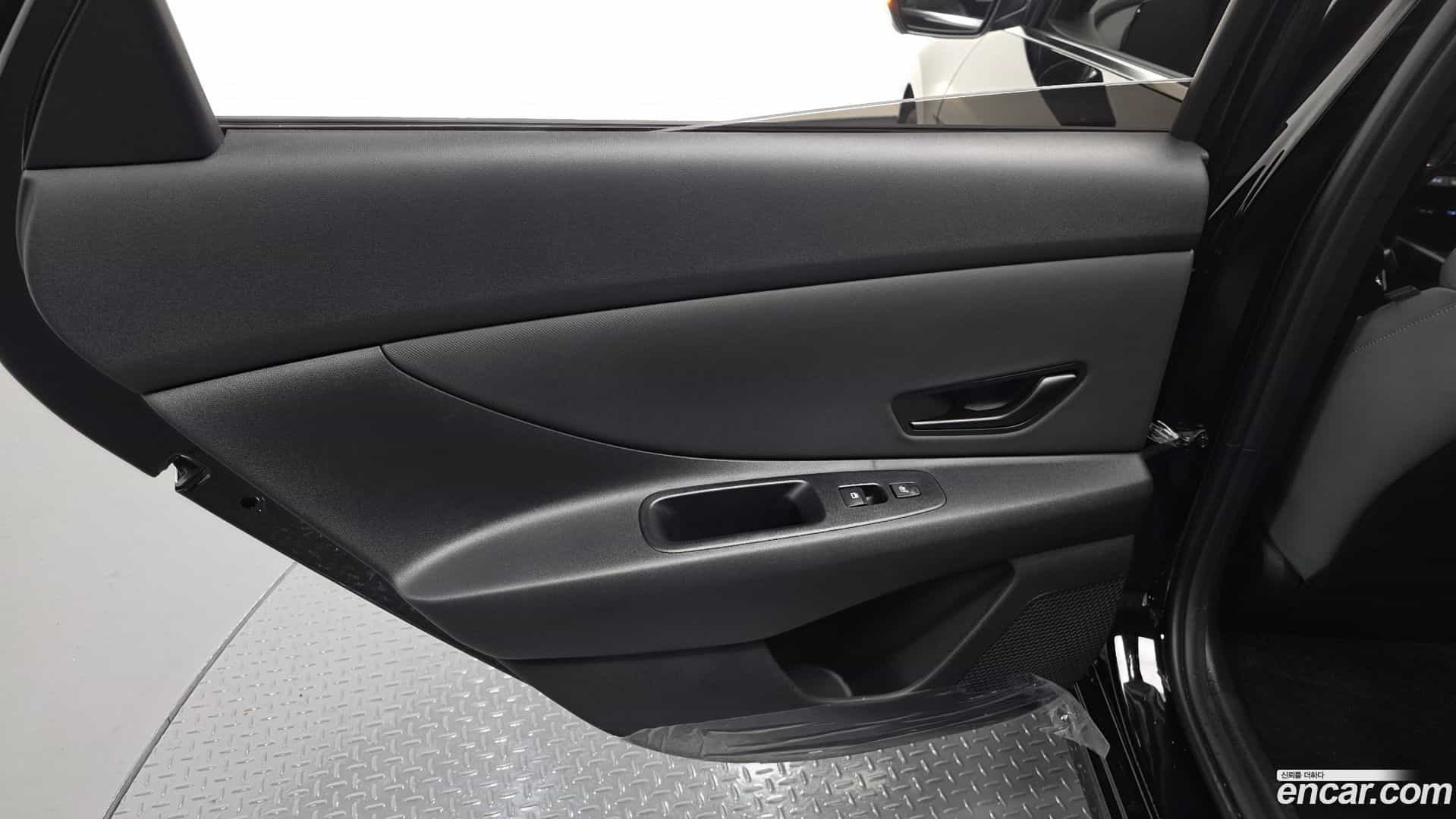 AVANTE Hyundai 2025.0-INNER-035