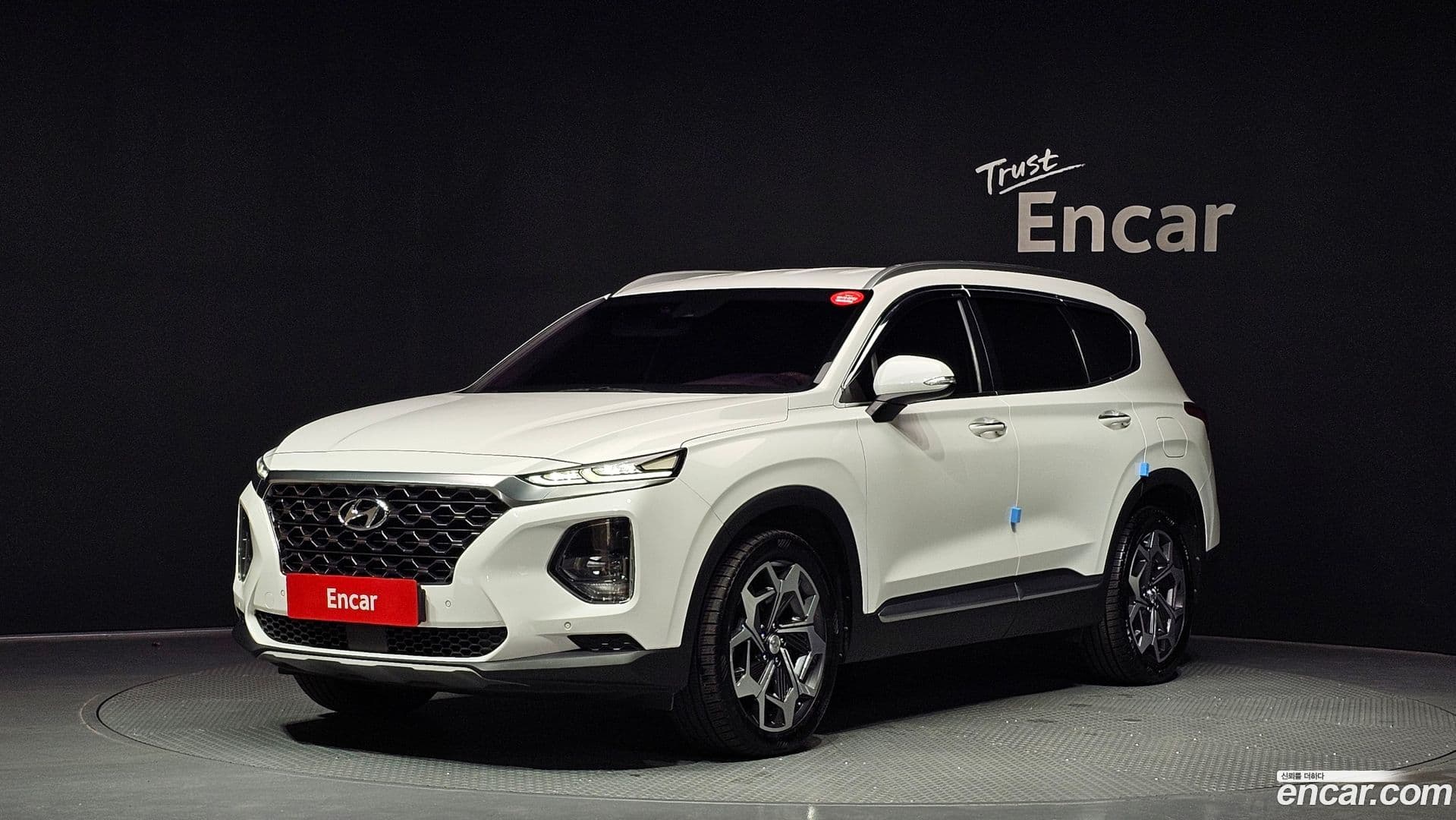 Main__Slider__Photo:Santafe Hyundai 2019.5-0