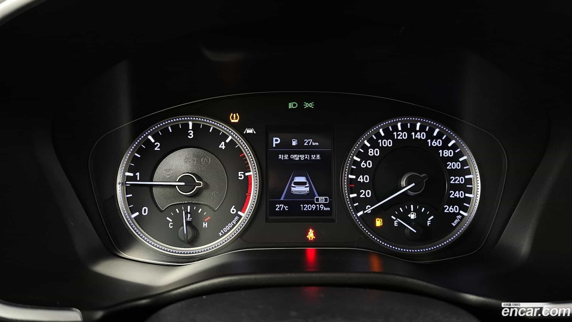 Santafe Hyundai 2019.5-INNER-008