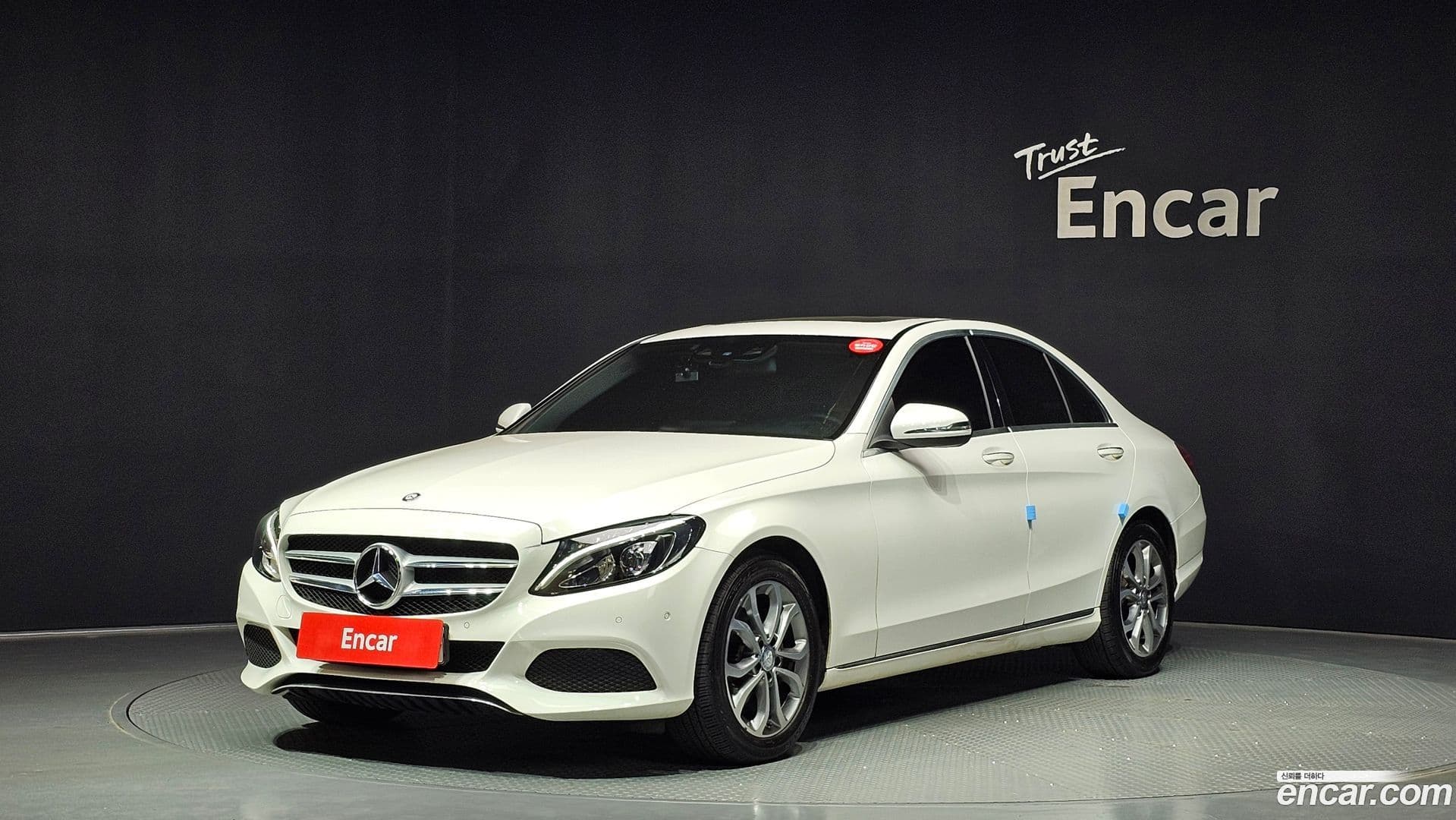 Main__Slider__Photo:C-Class Mercedes-Benz 2016.7-0