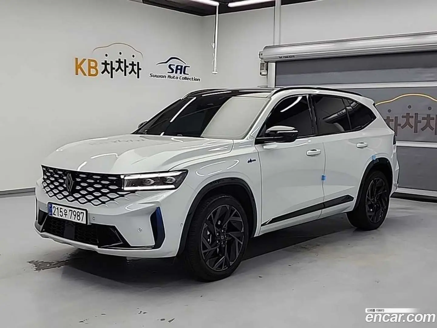 Main__Slider__Photo:Grand Koleos Renault Korea 2024.11-0