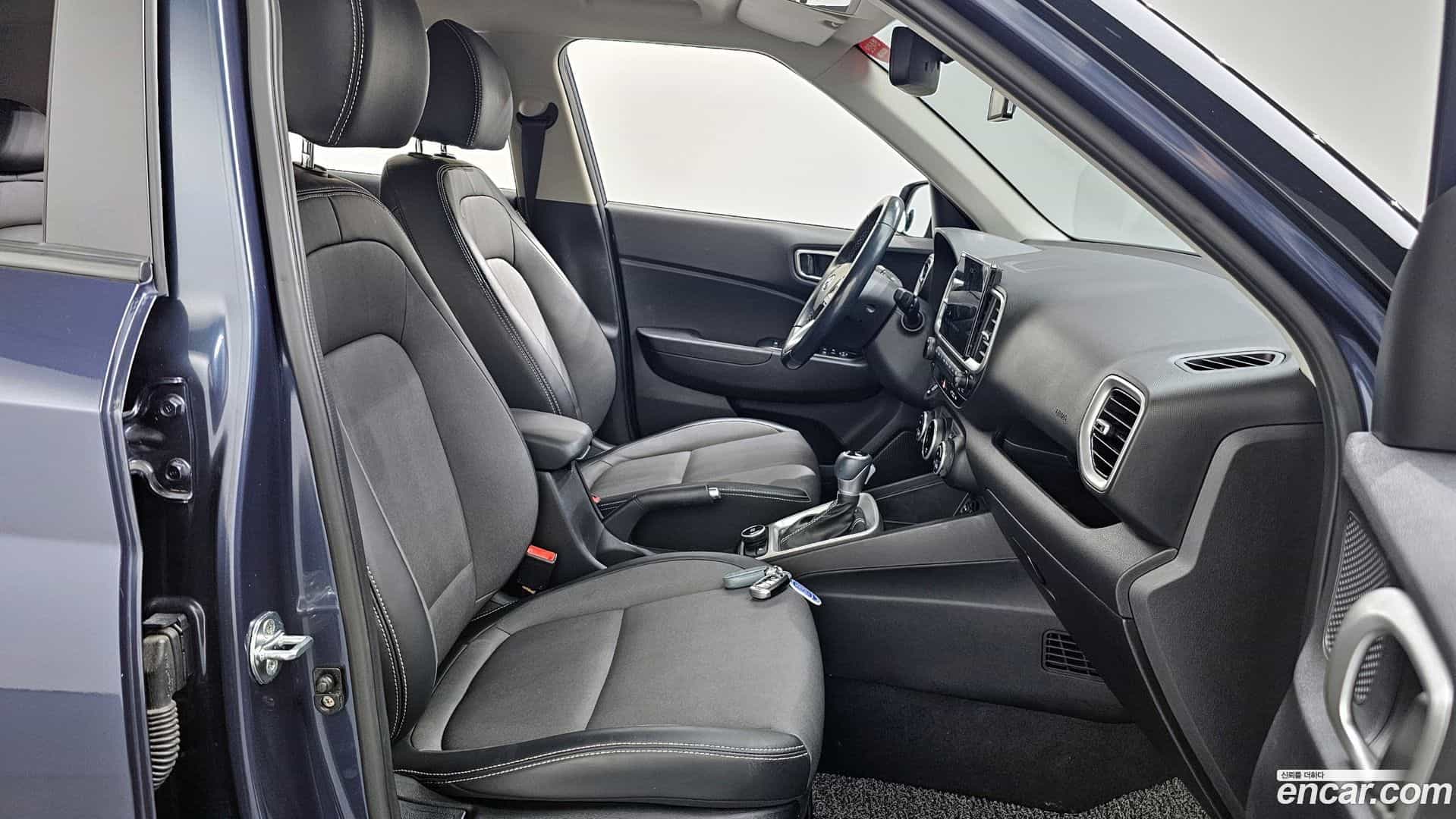 Venue Hyundai 2020.7-OPTION-015