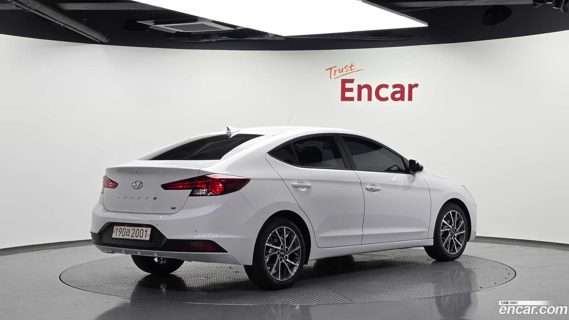 AVANTE Hyundai 2019.3-OUTER-002