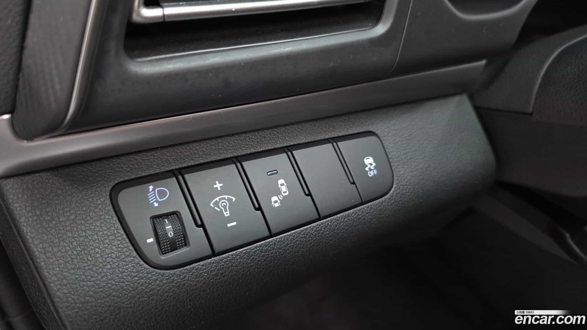 AVANTE Hyundai 2019.3-OPTION-019