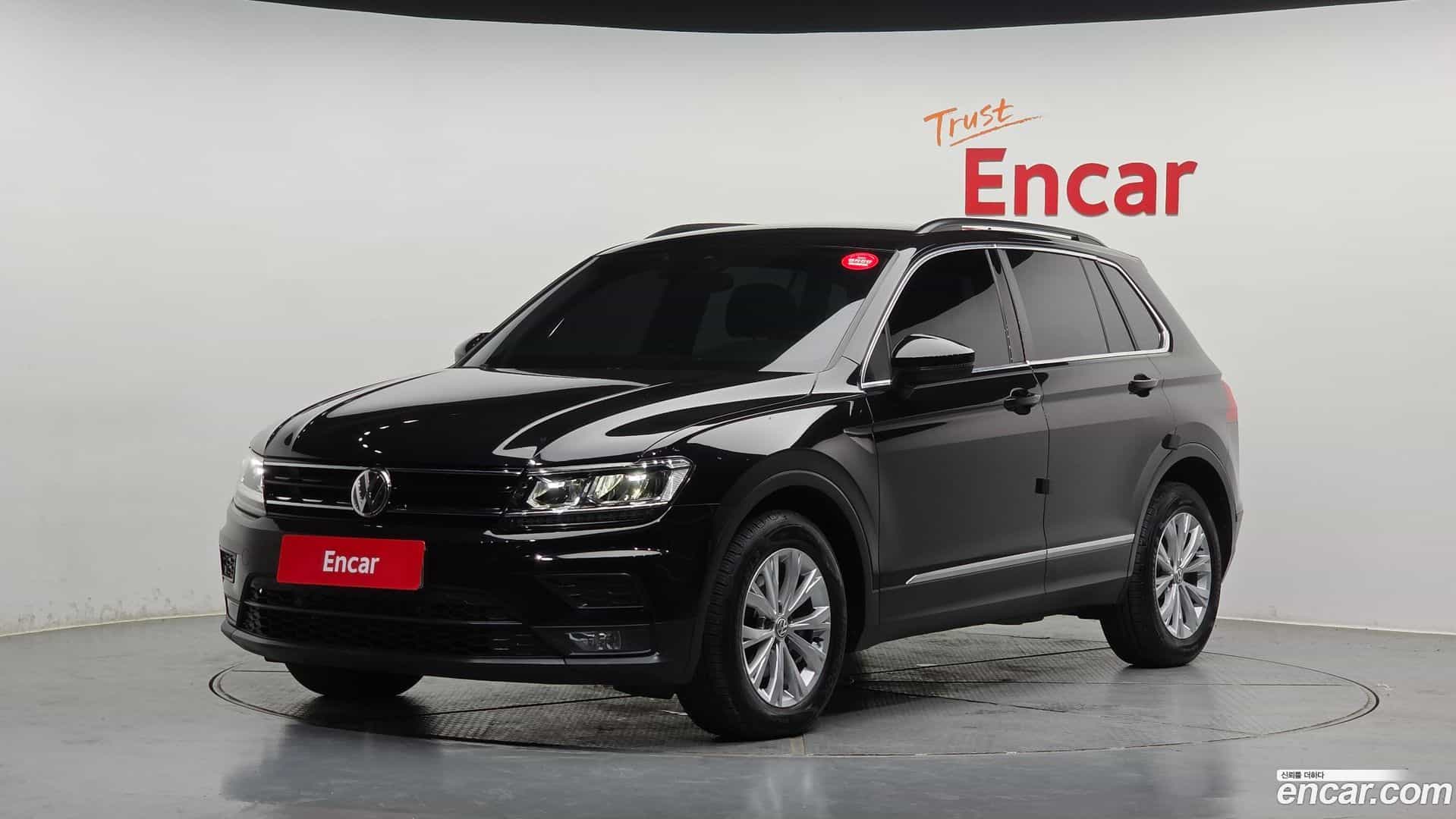Tiguan Volkswagen 2018.5-OUTER-001