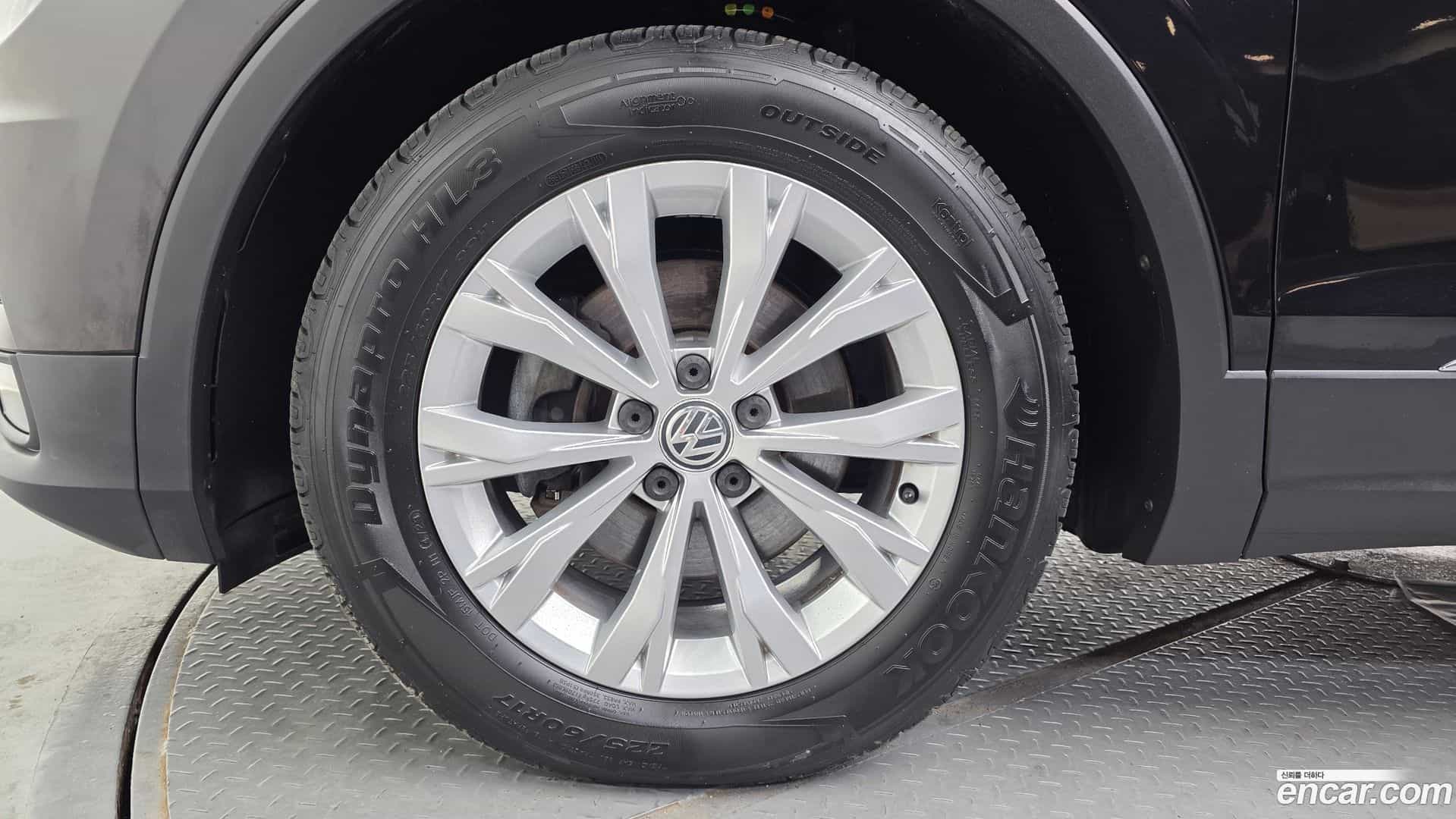 Tiguan Volkswagen 2018.5-OUTER-005