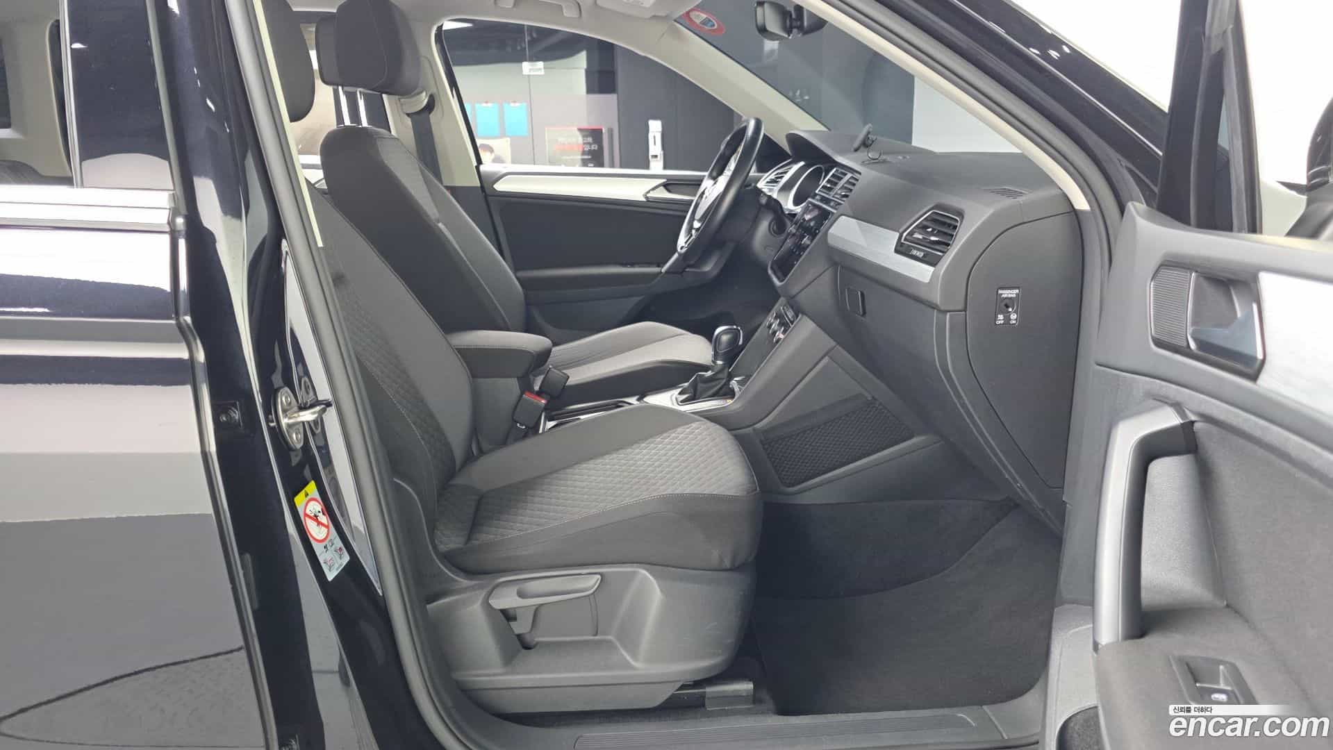 Tiguan Volkswagen 2018.5-OPTION-015