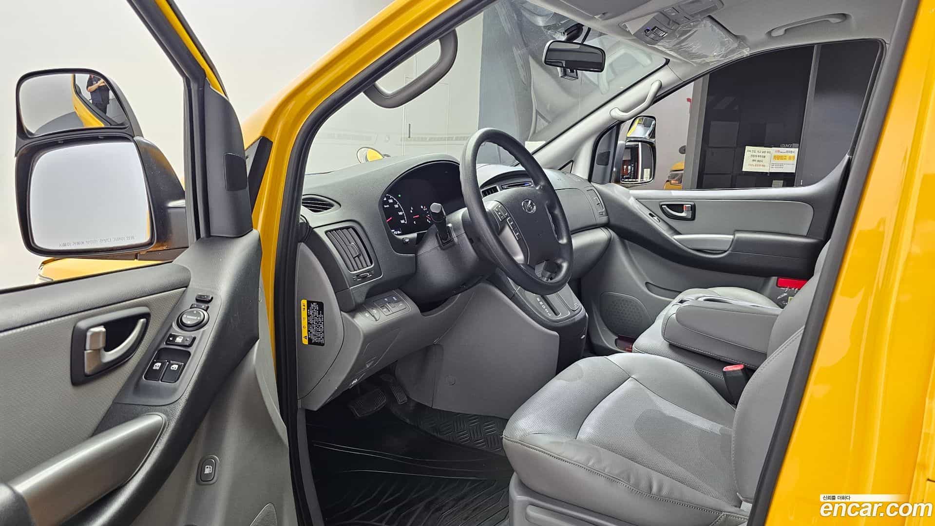 Starex Hyundai 2018.5-INNER-010
