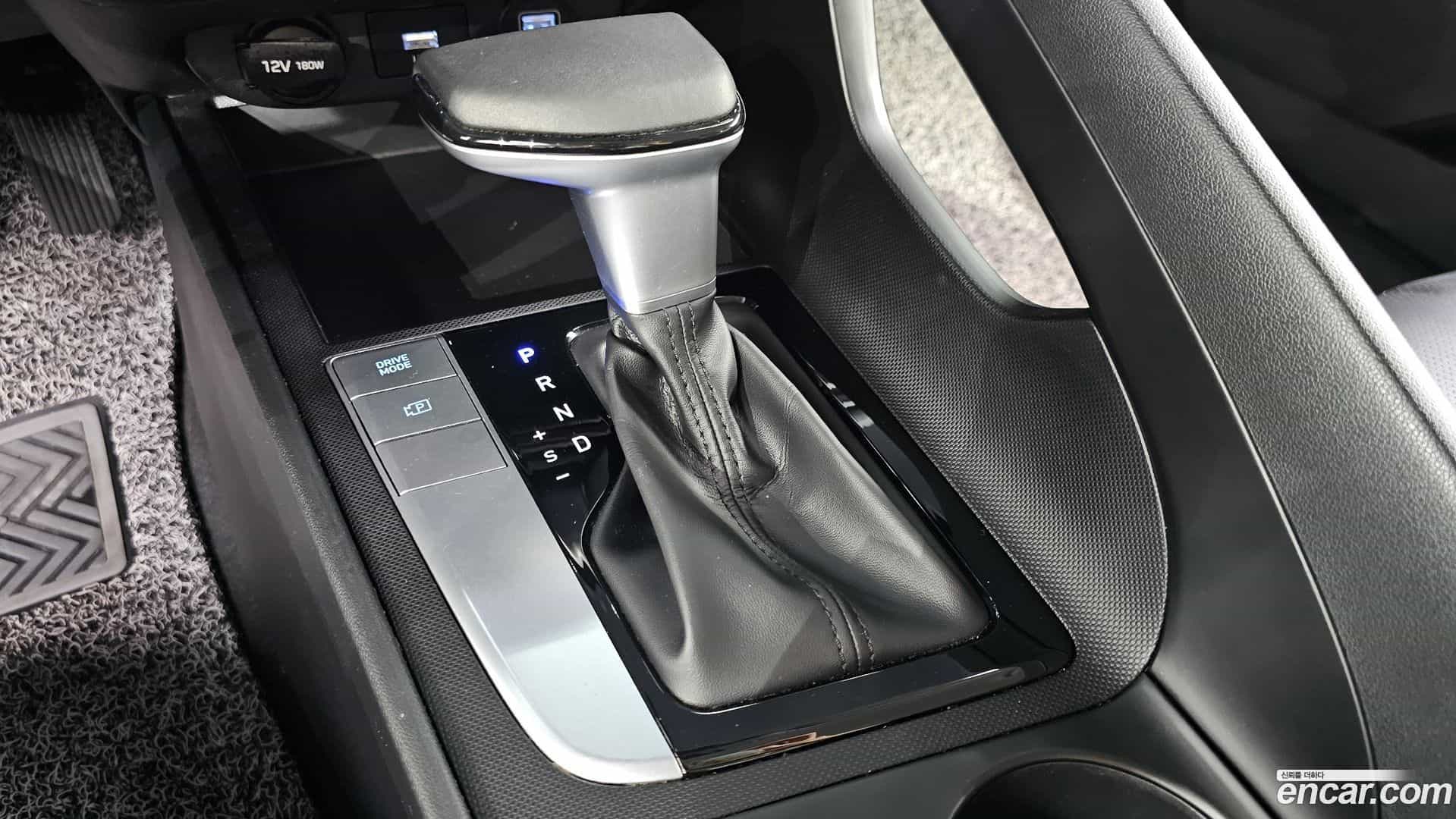 AVANTE Hyundai 2020.3-INNER-009