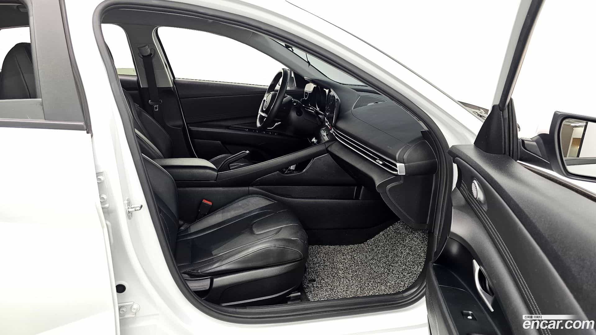 AVANTE Hyundai 2020.3-OPTION-015