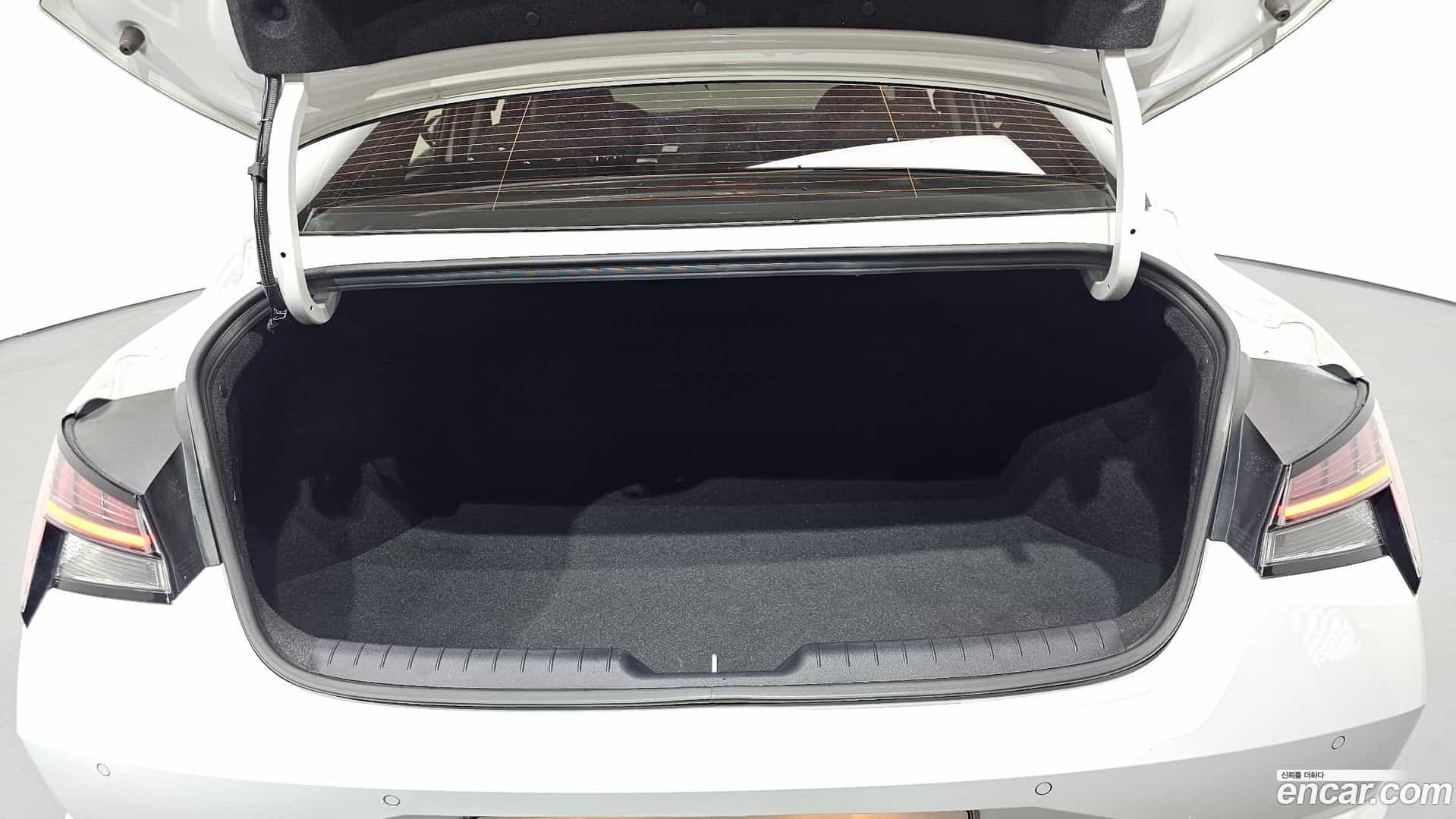 AVANTE Hyundai 2020.3-OPTION-019