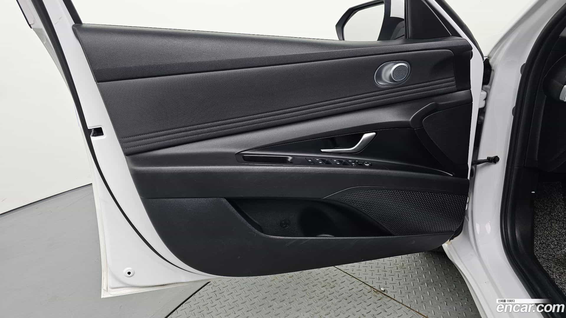 AVANTE Hyundai 2020.3-INNER-034