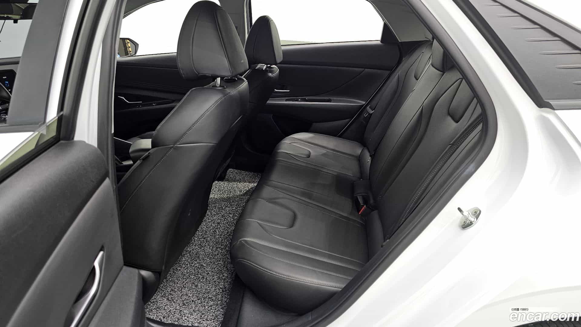 AVANTE Hyundai 2020.3-INNER-036