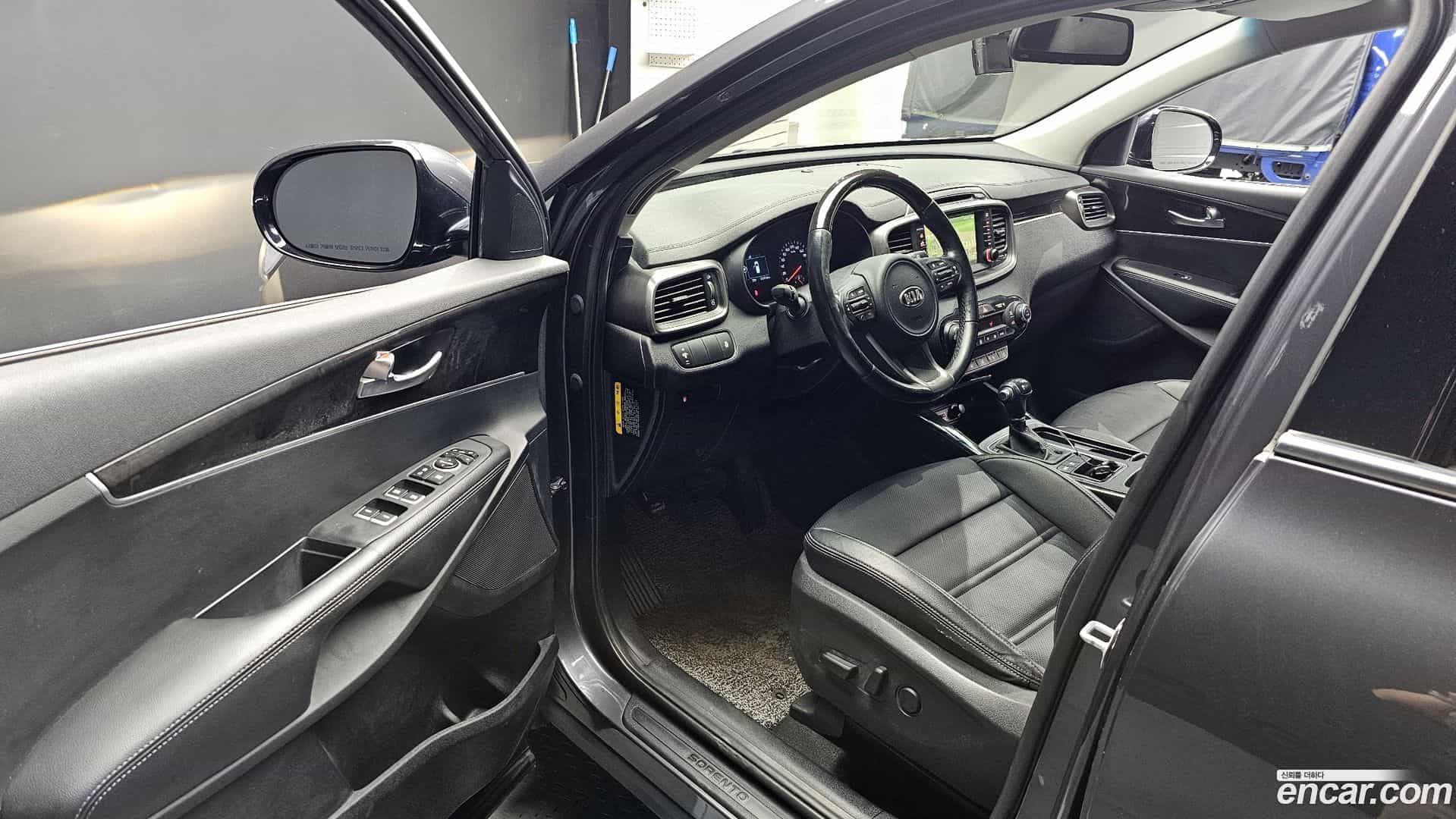 Sorento Kia 2016.6-INNER-010