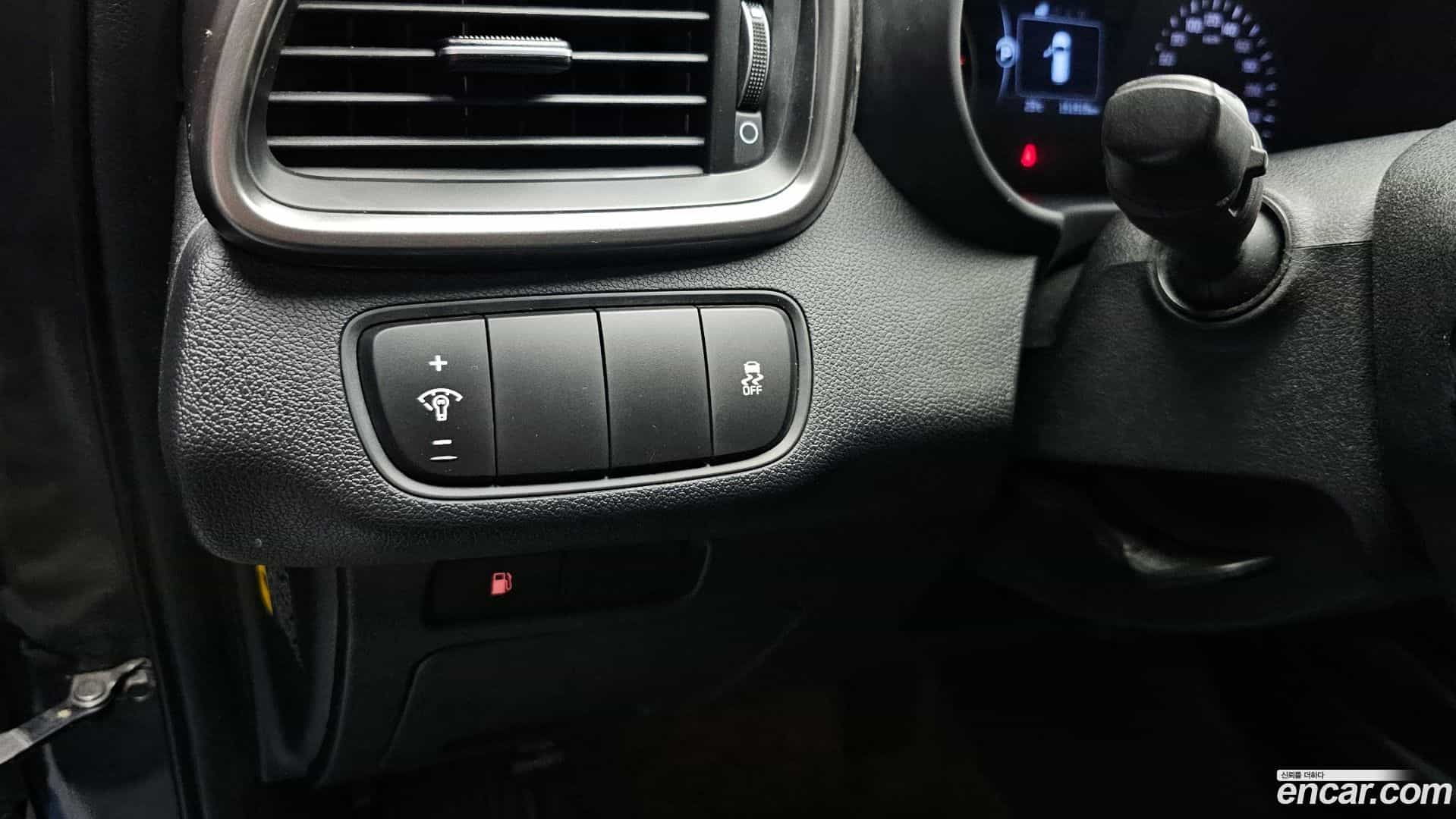 Sorento Kia 2016.6-OPTION-042