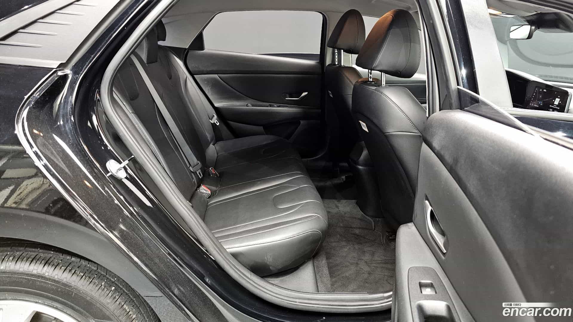 AVANTE Hyundai 2021.3-OPTION-015