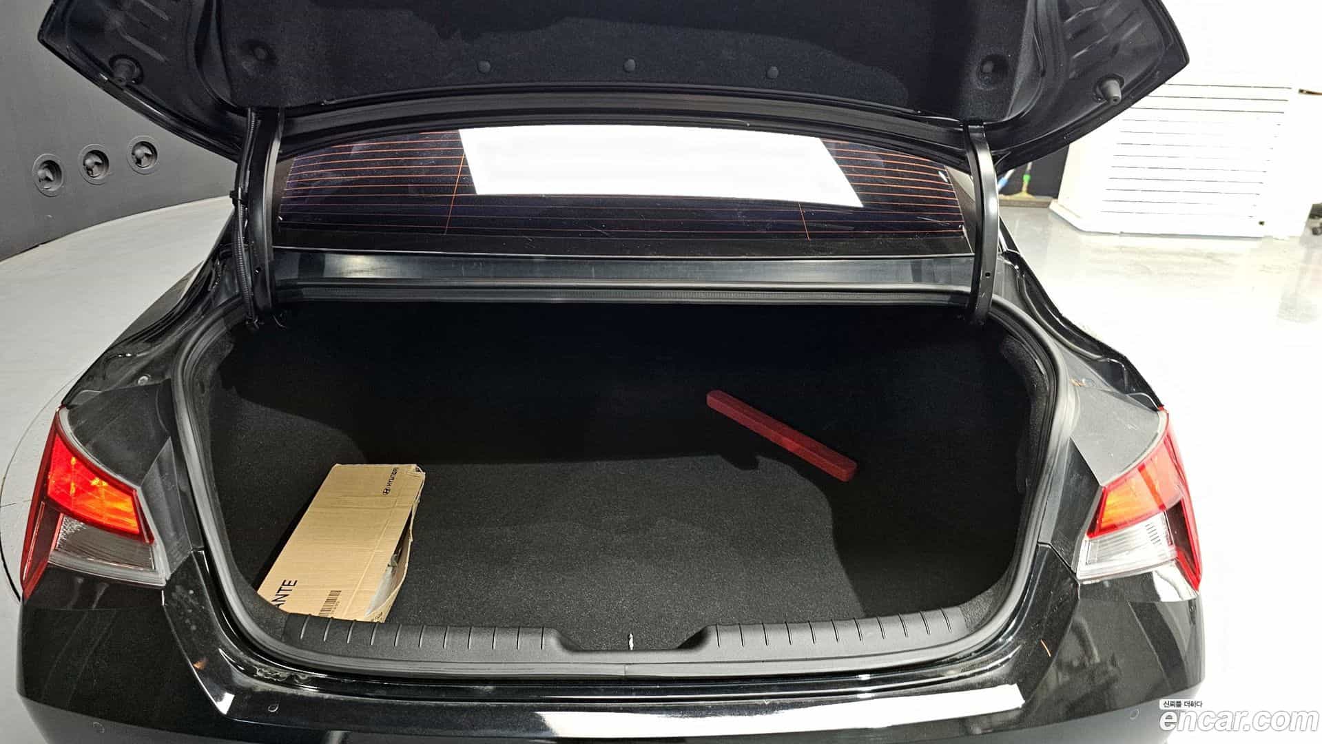 AVANTE Hyundai 2021.3-OPTION-023