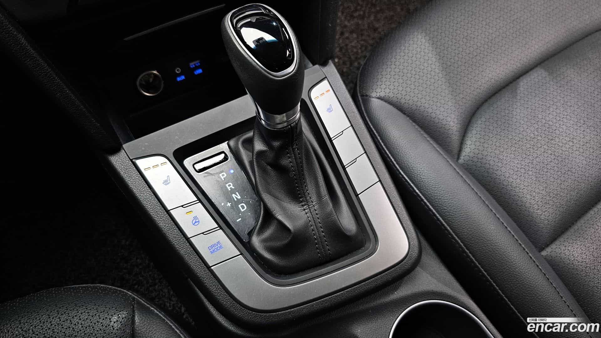 AVANTE Hyundai 2017.0-INNER-009