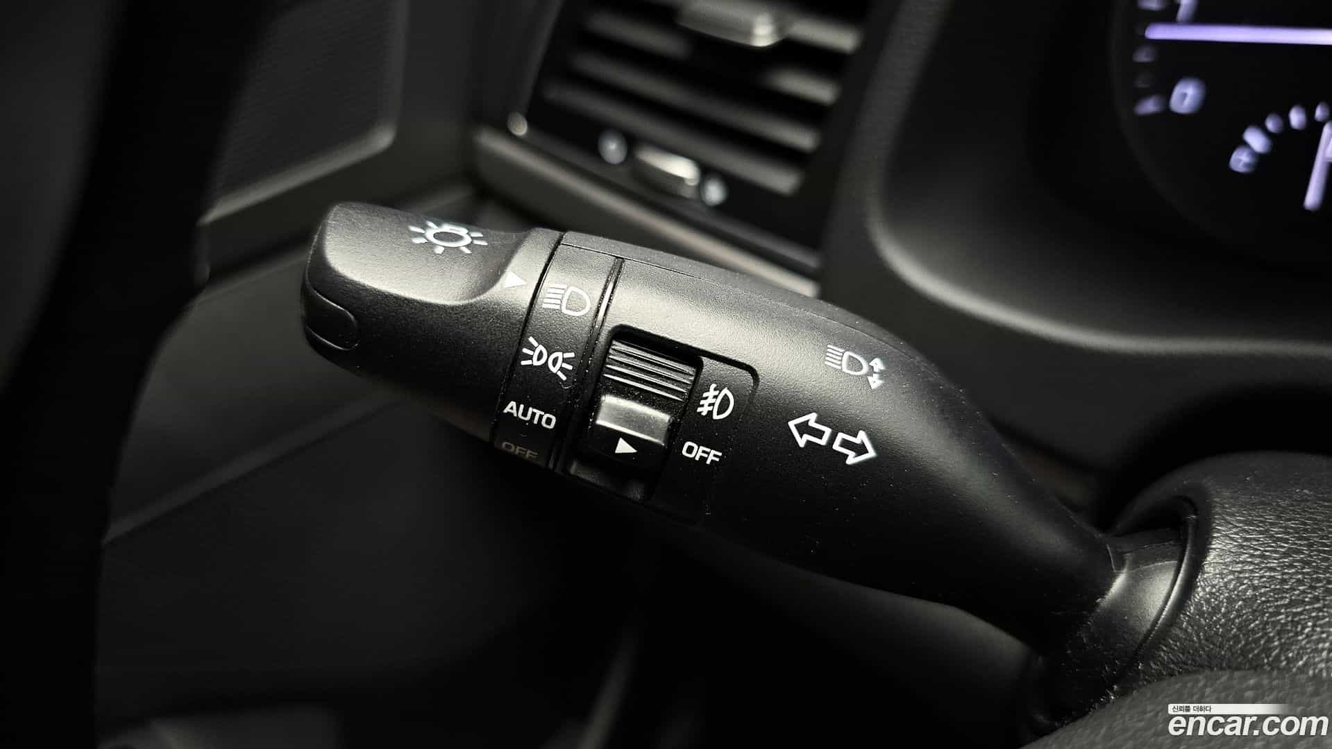 AVANTE Hyundai 2017.0-OPTION-020