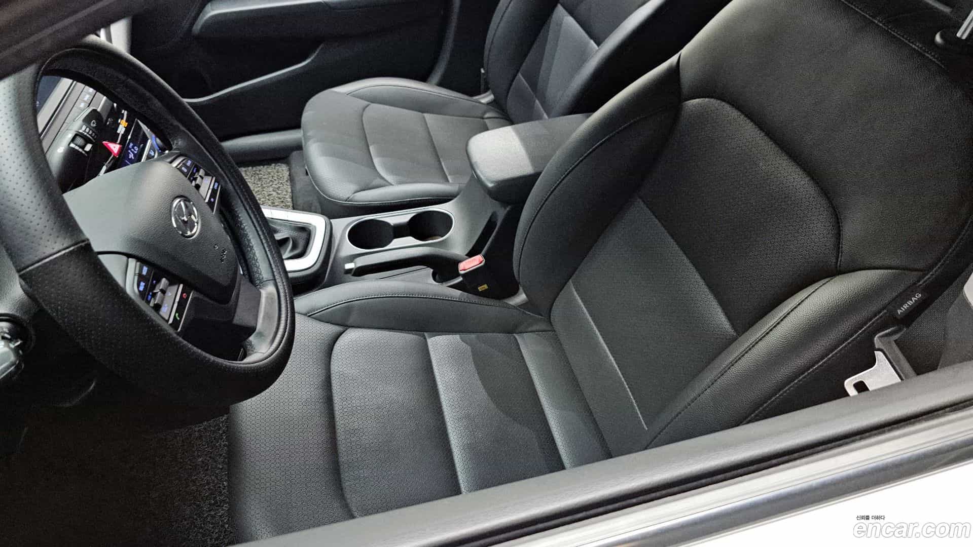 AVANTE Hyundai 2017.0-OPTION-041