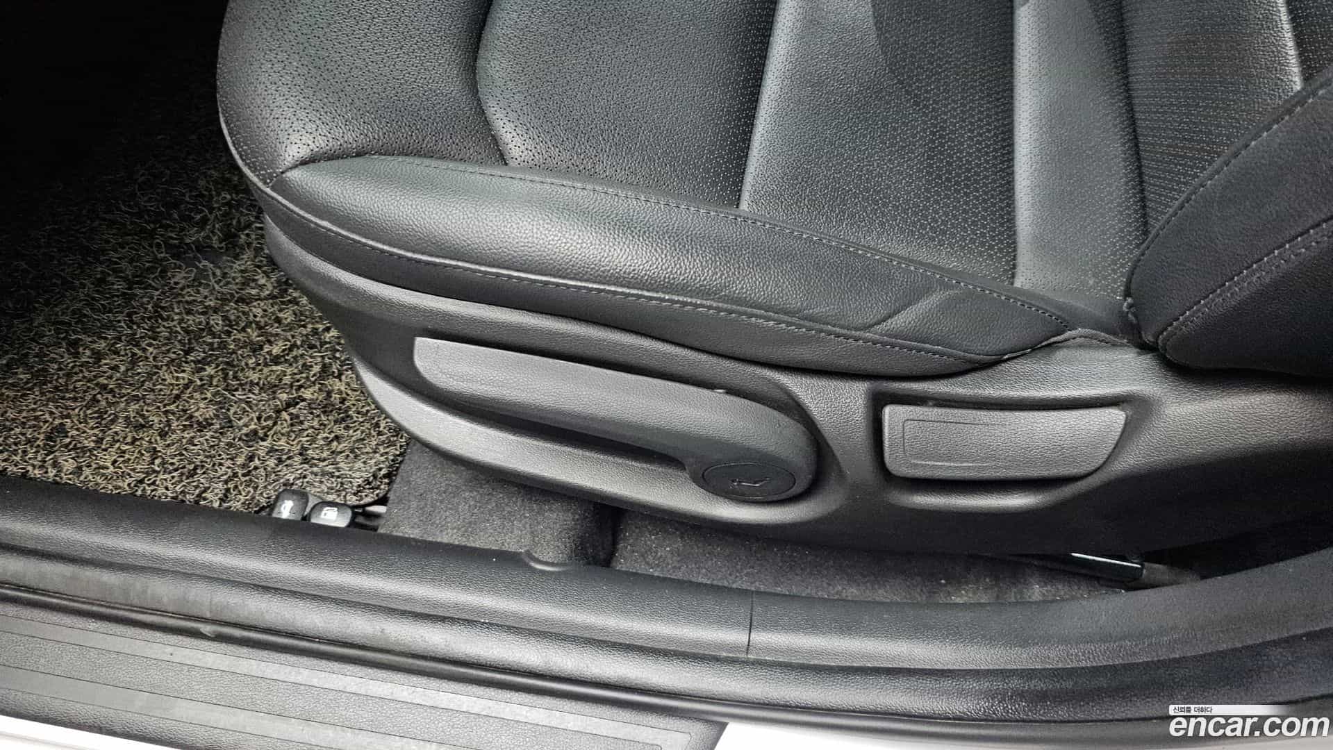 AVANTE Hyundai 2017.0-OPTION-042
