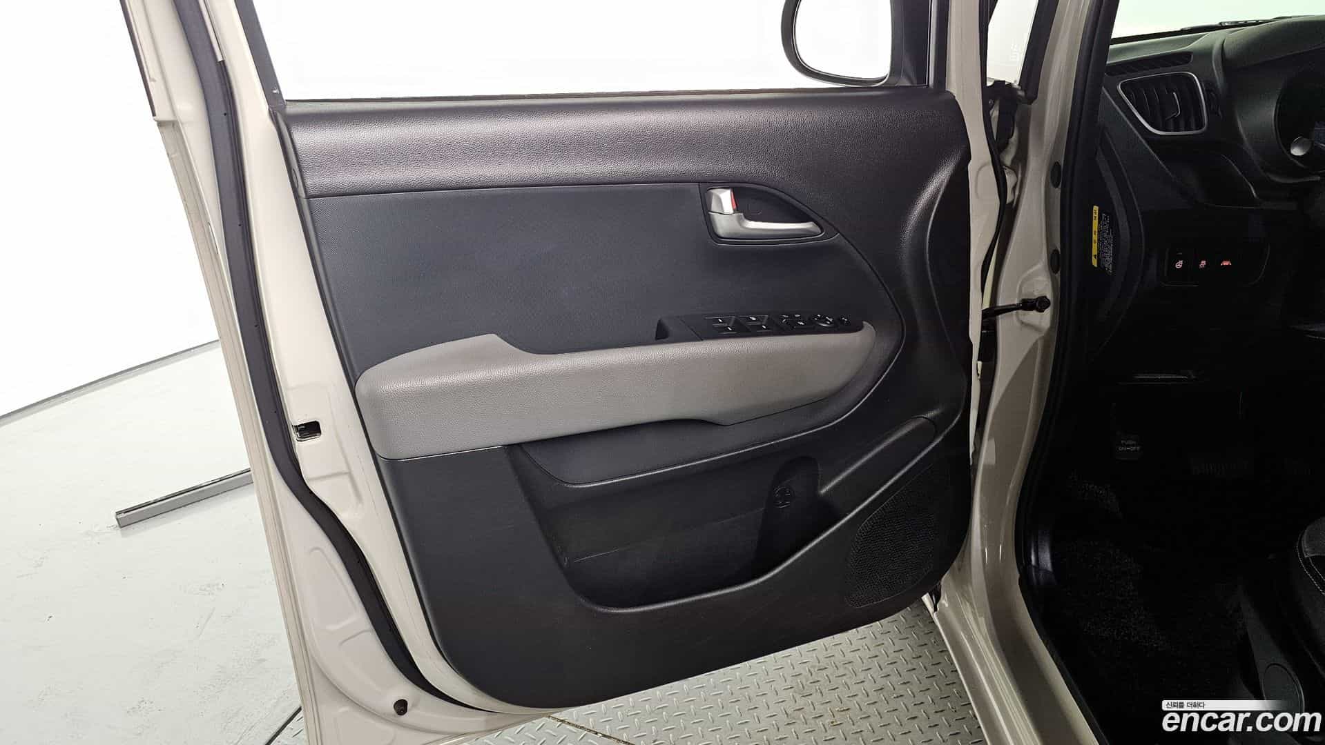 RAY Kia 2021.3-INNER-034