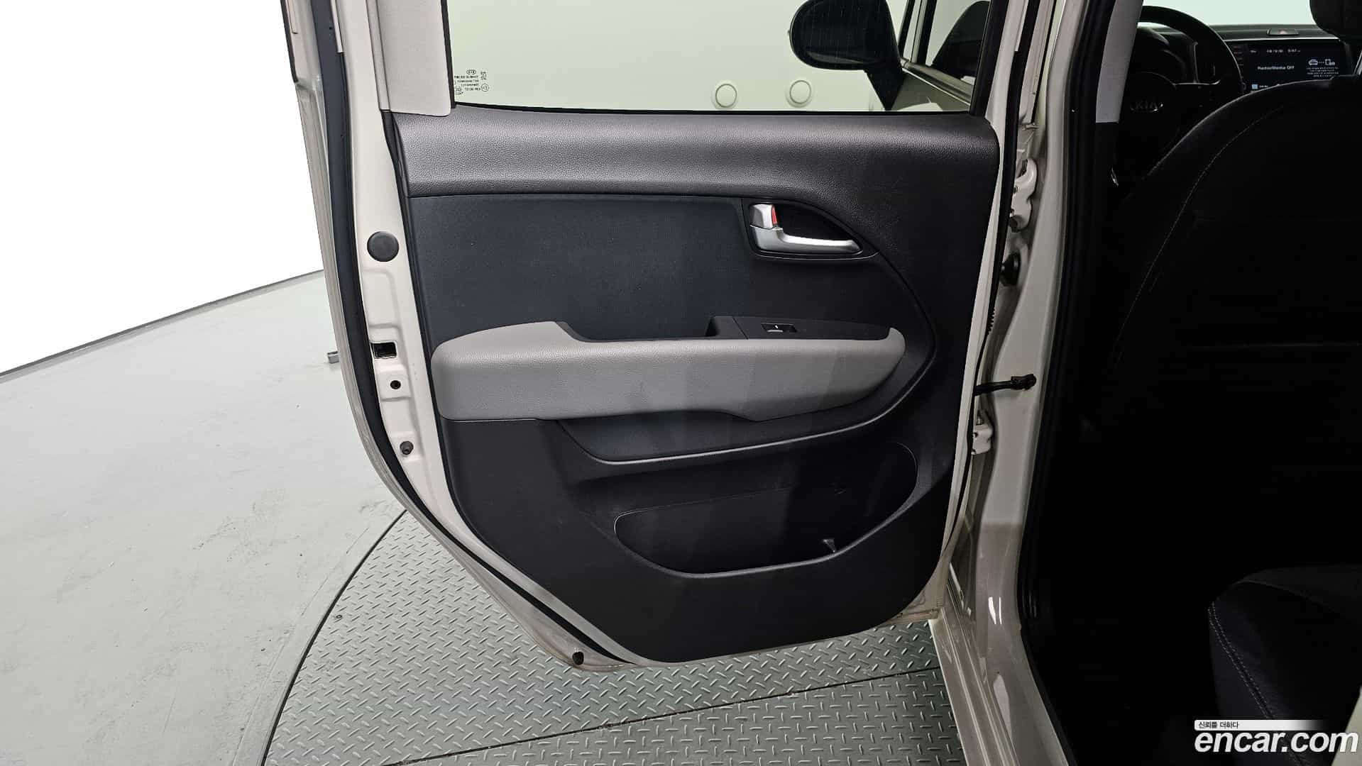 RAY Kia 2021.3-INNER-035