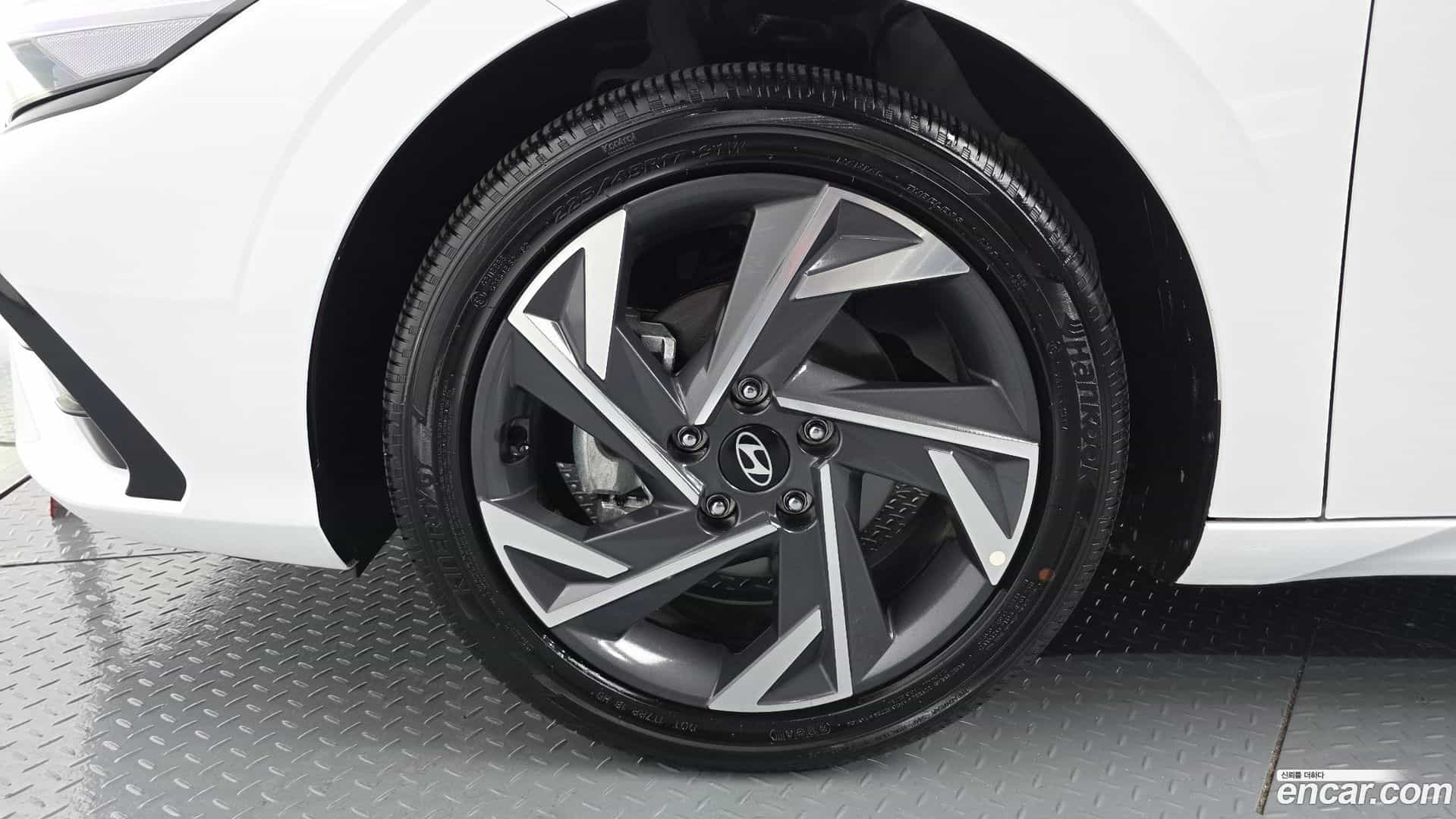 AVANTE Hyundai 2025.6-OUTER-005