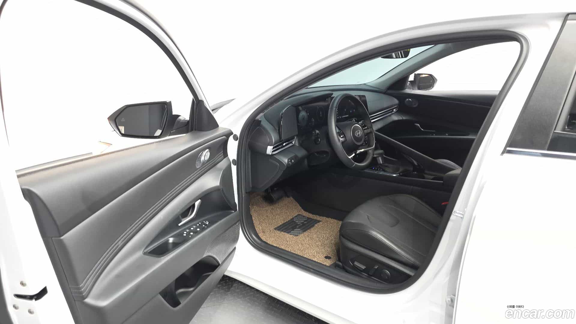 AVANTE Hyundai 2025.6-INNER-010