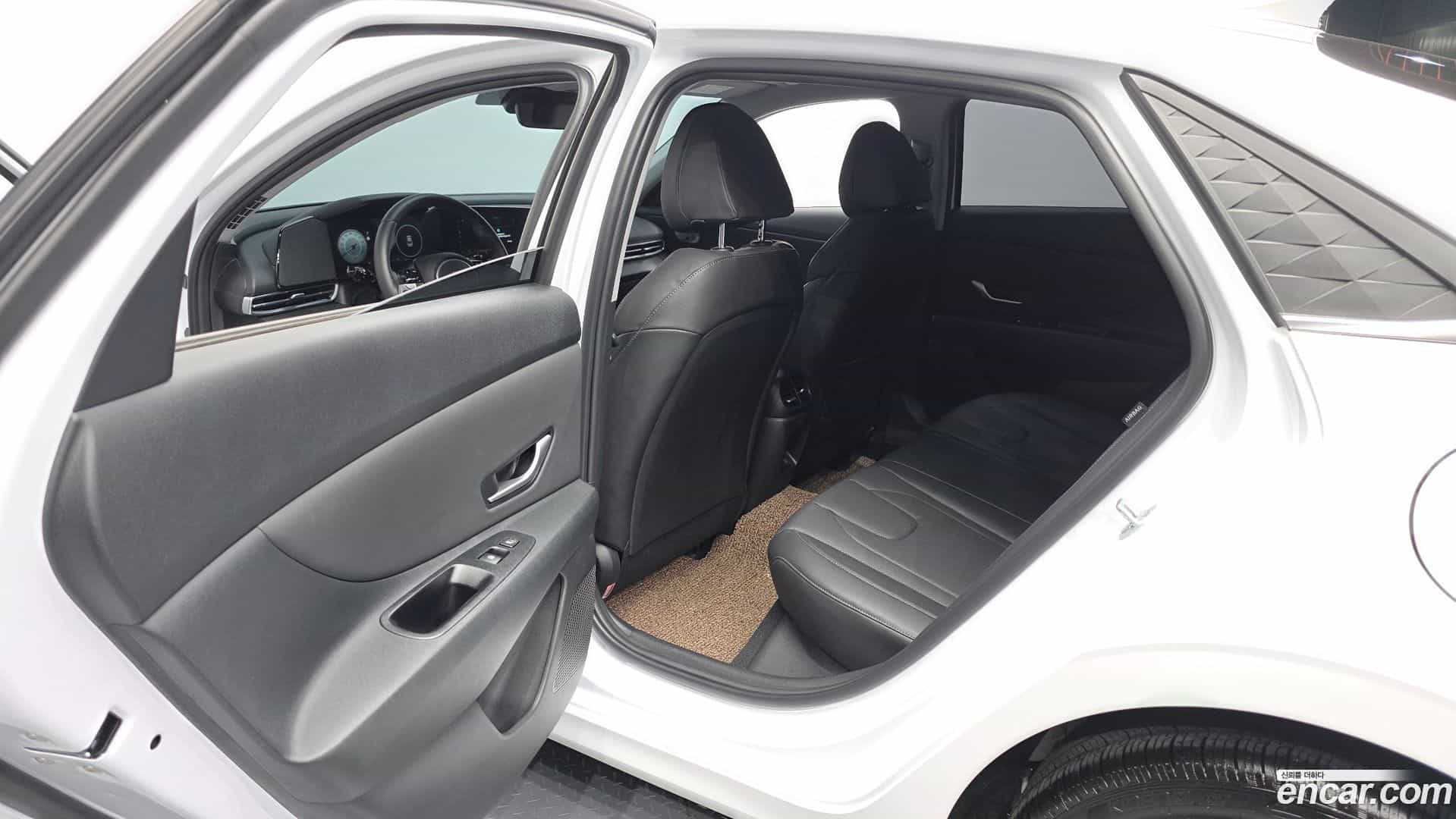 AVANTE Hyundai 2025.6-OPTION-016